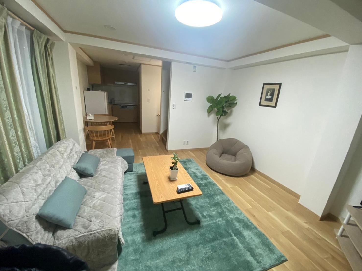 Hotaku House Akihabara #HO1