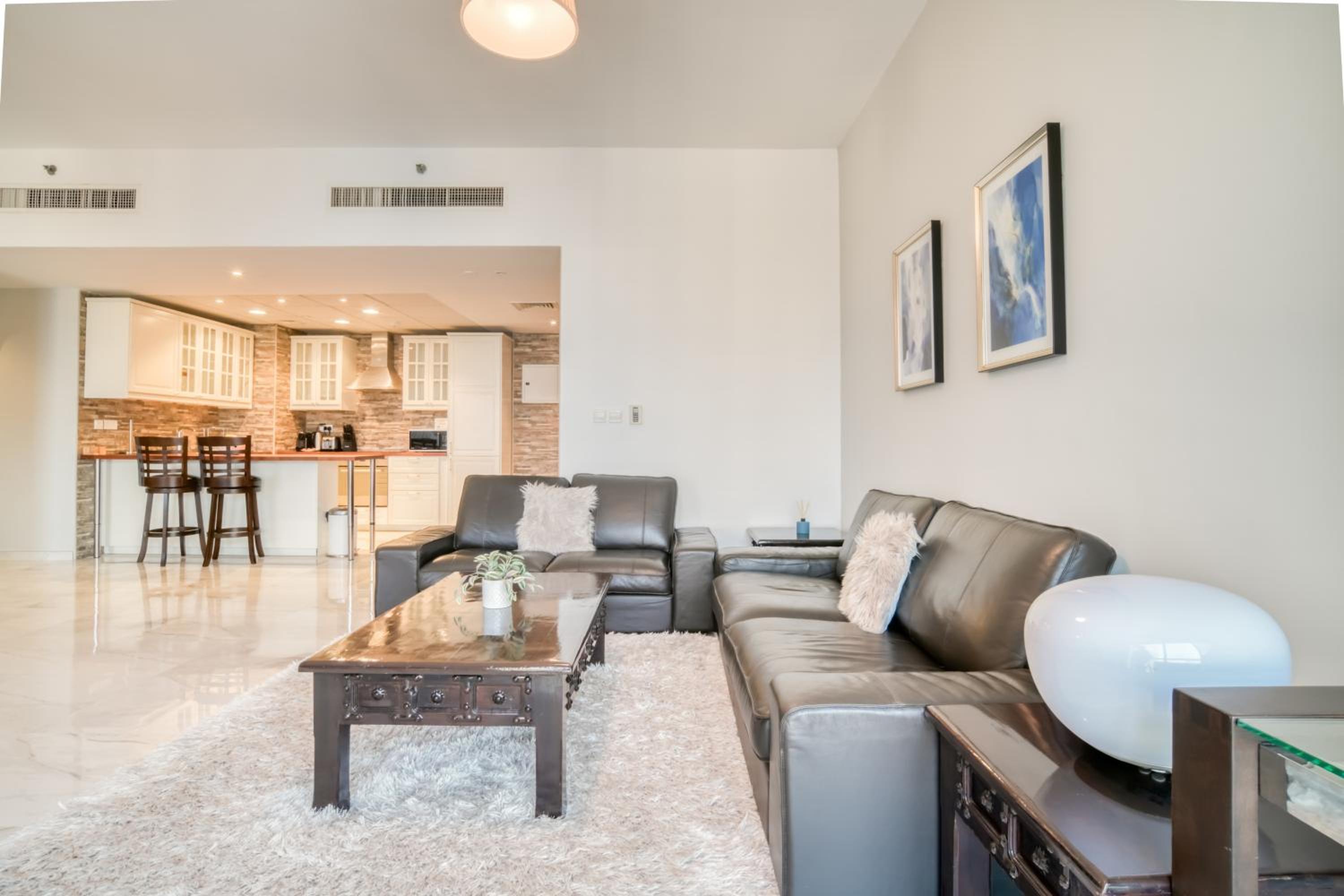 300m From The Beach - JBR Apartment with Sea & Dubai Eye Views