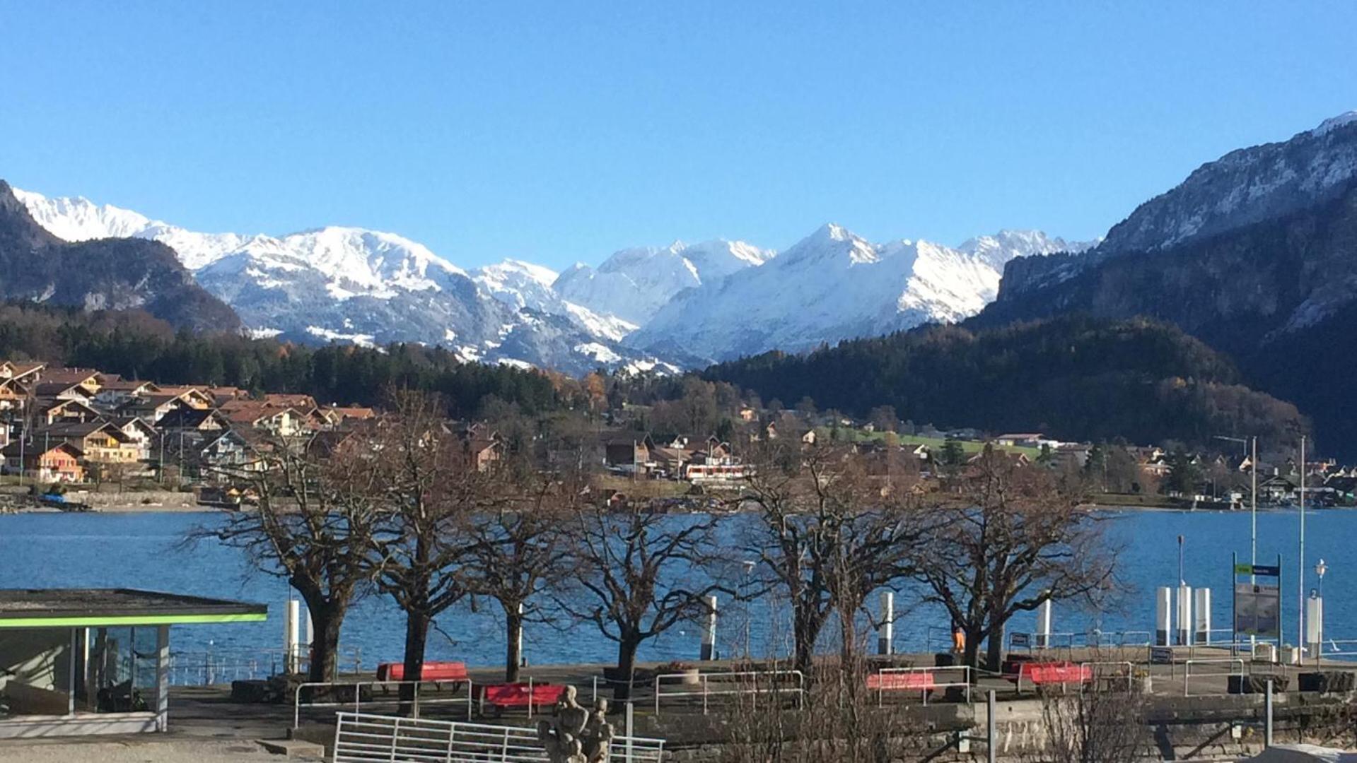 Al Porto Fantastic Lake & Mountain View Apartment