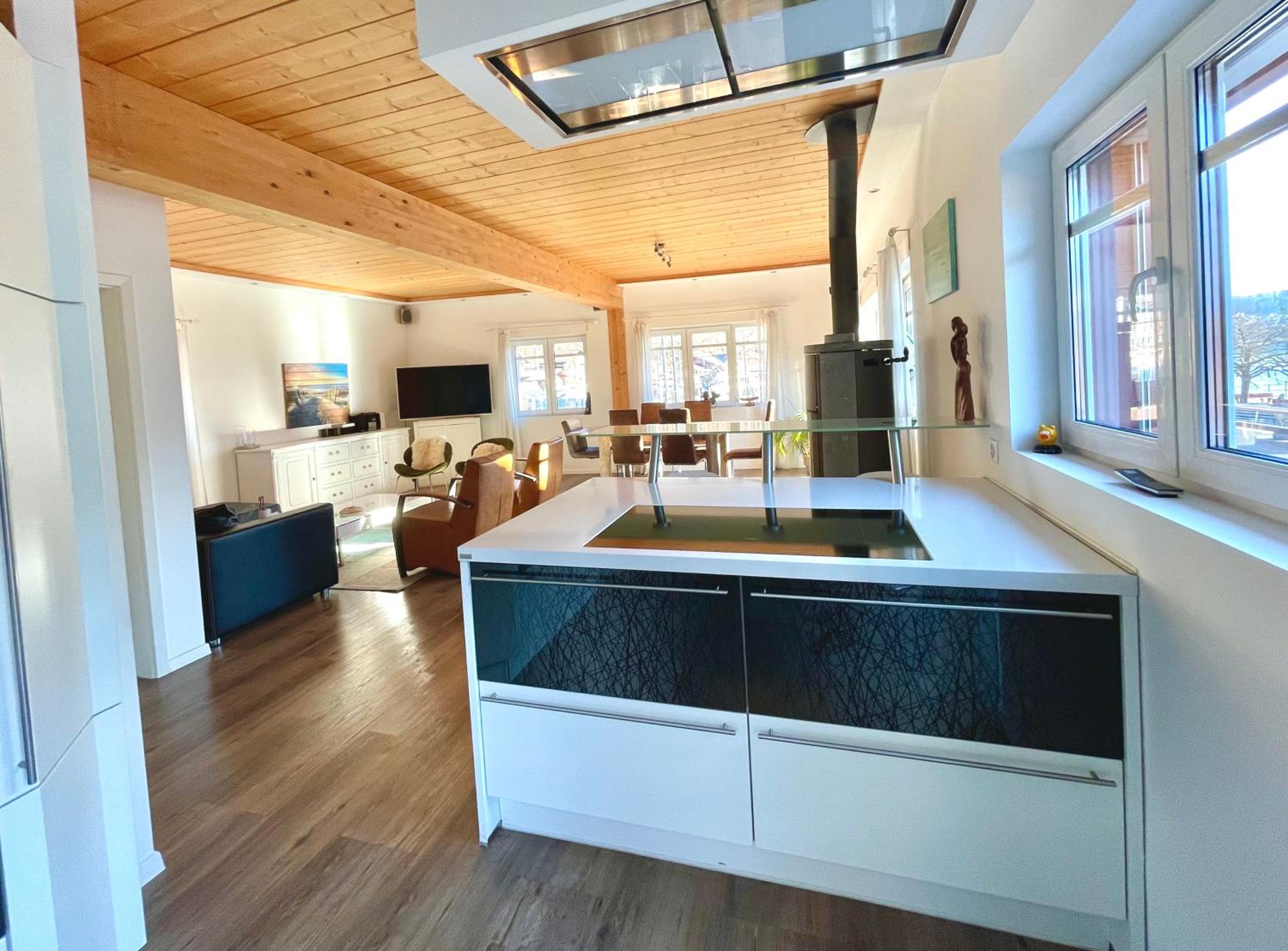 Al Porto Fantastic Lake & Mountain View Apartment