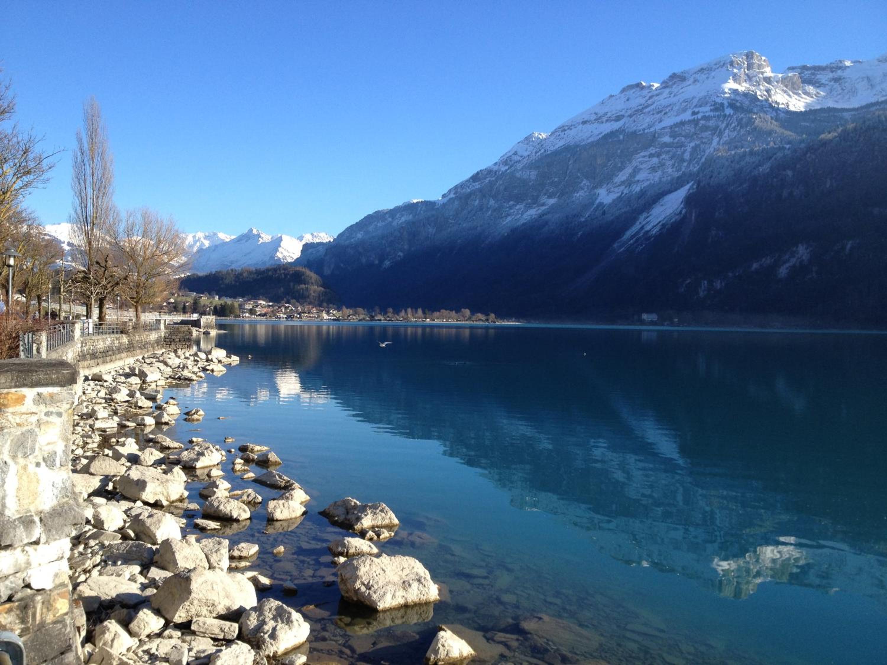 Al Porto Fantastic Lake & Mountain View Apartment