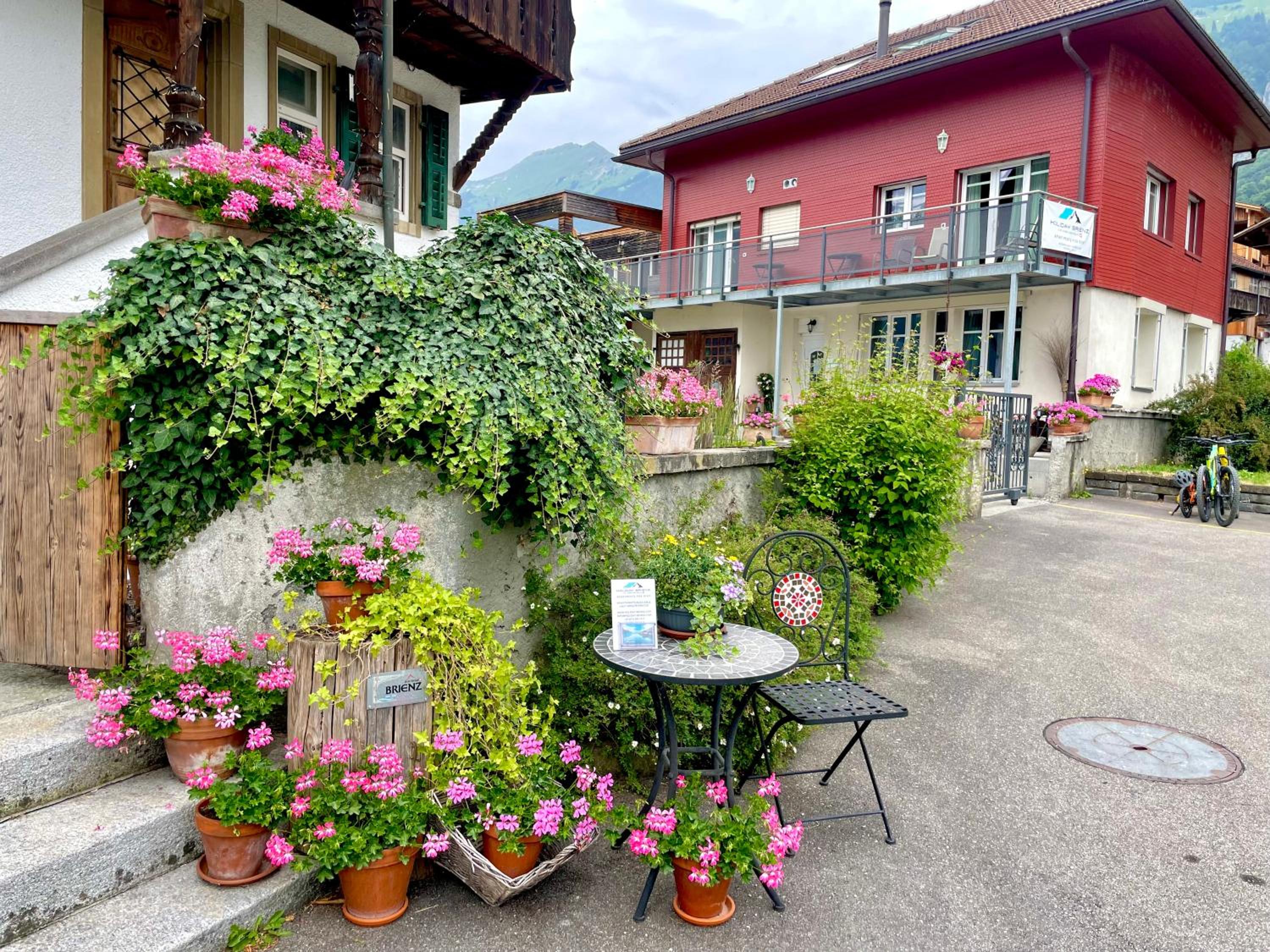 Al Porto Fantastic Lake & Mountain View Apartment