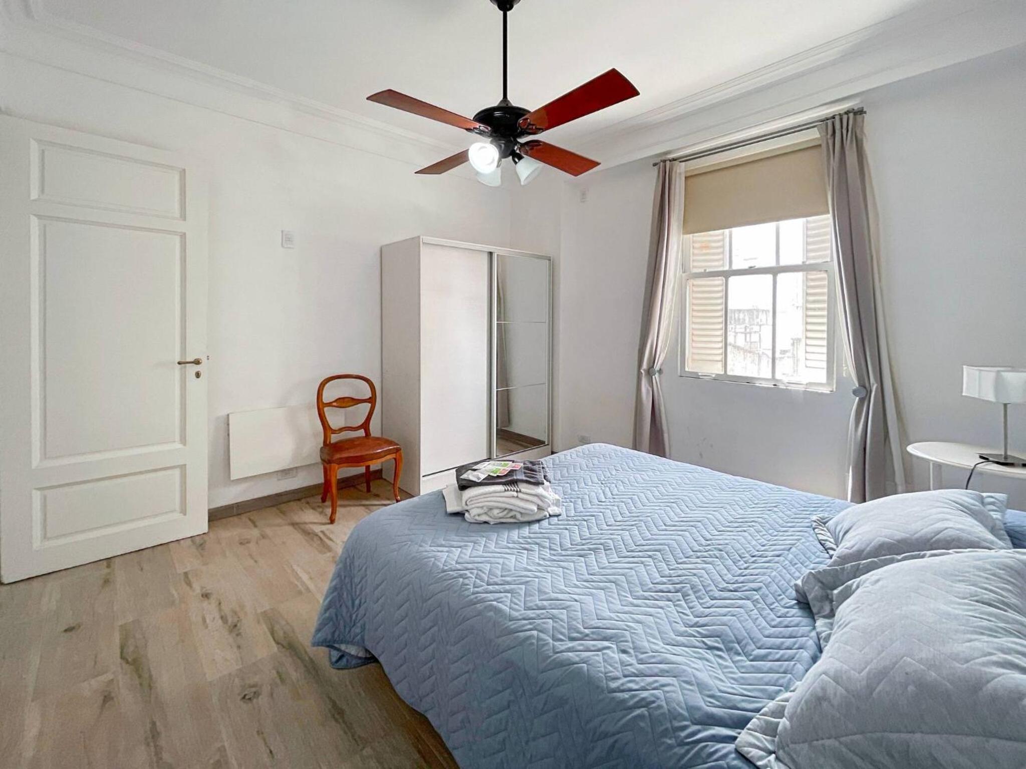 Centrally Located Apartment Near the Obelisco in Buenos Aires num7826