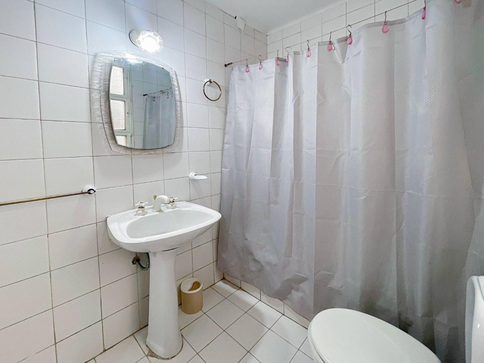 Centrally Located Apartment Near the Obelisco in Buenos Aires num7826
