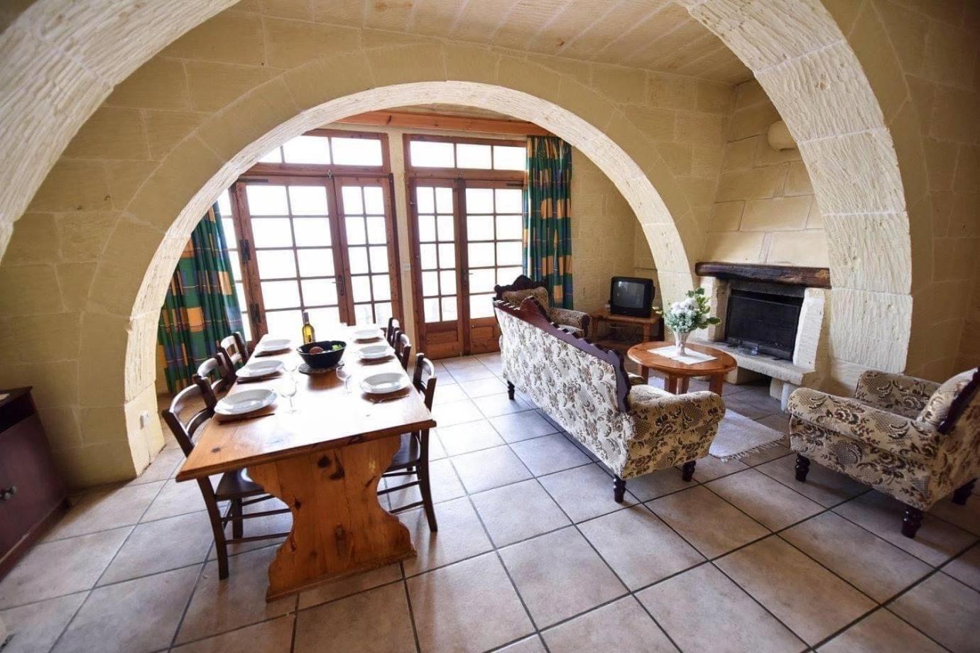 Tal-Bahar Farmhouse, Zebbug Gozo
