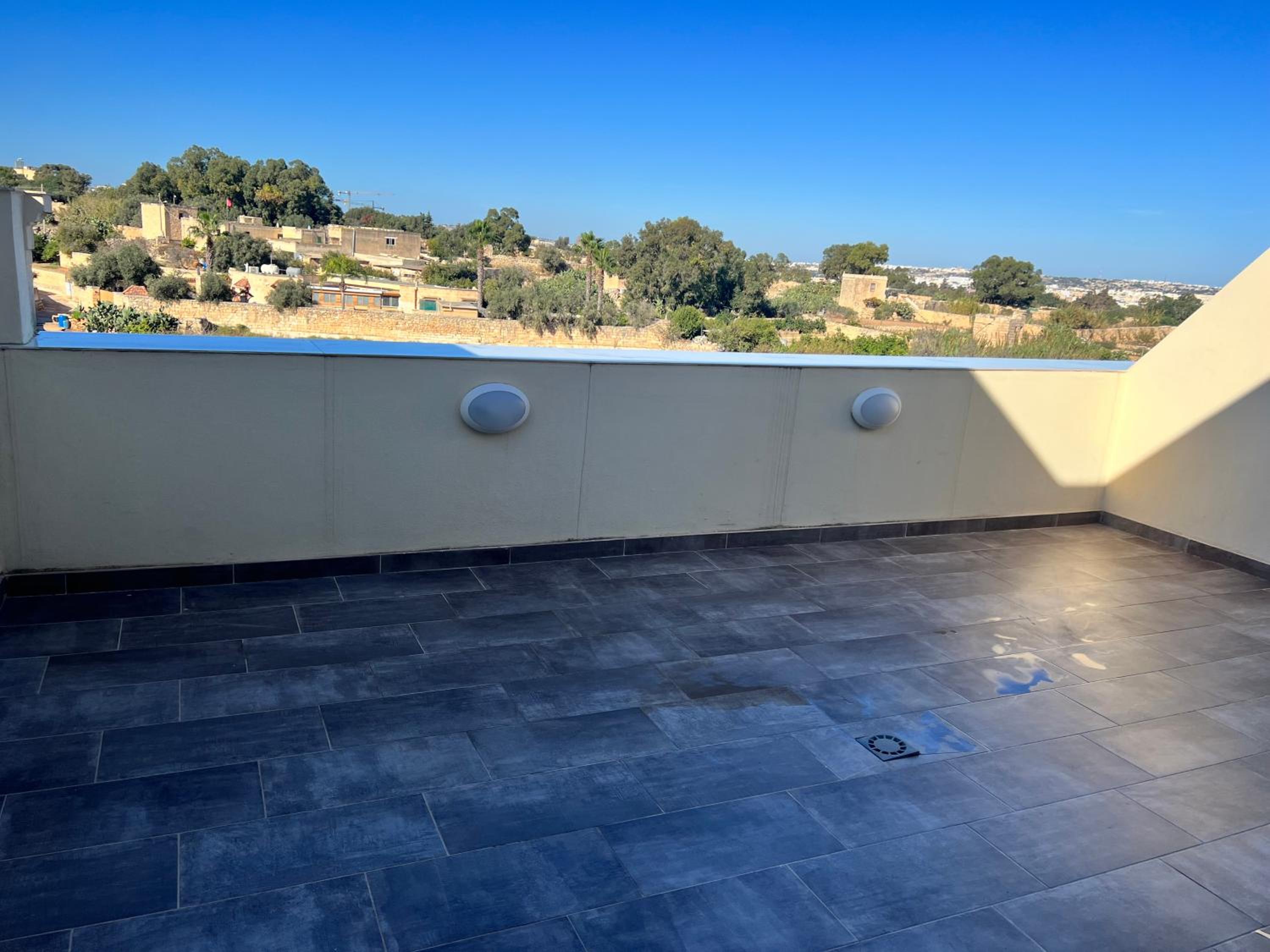 Luqa Penthouse 6 with 3 bedroom