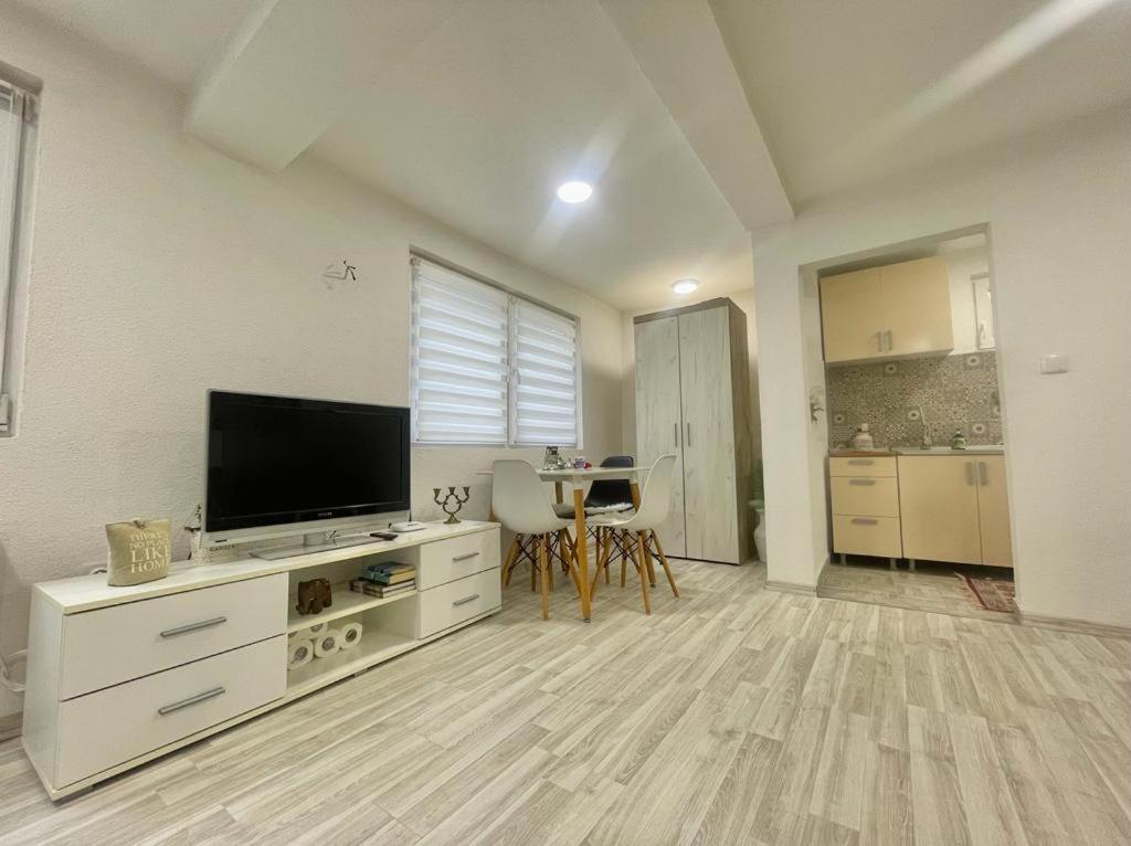 Modern Studio in Heart of Old Town