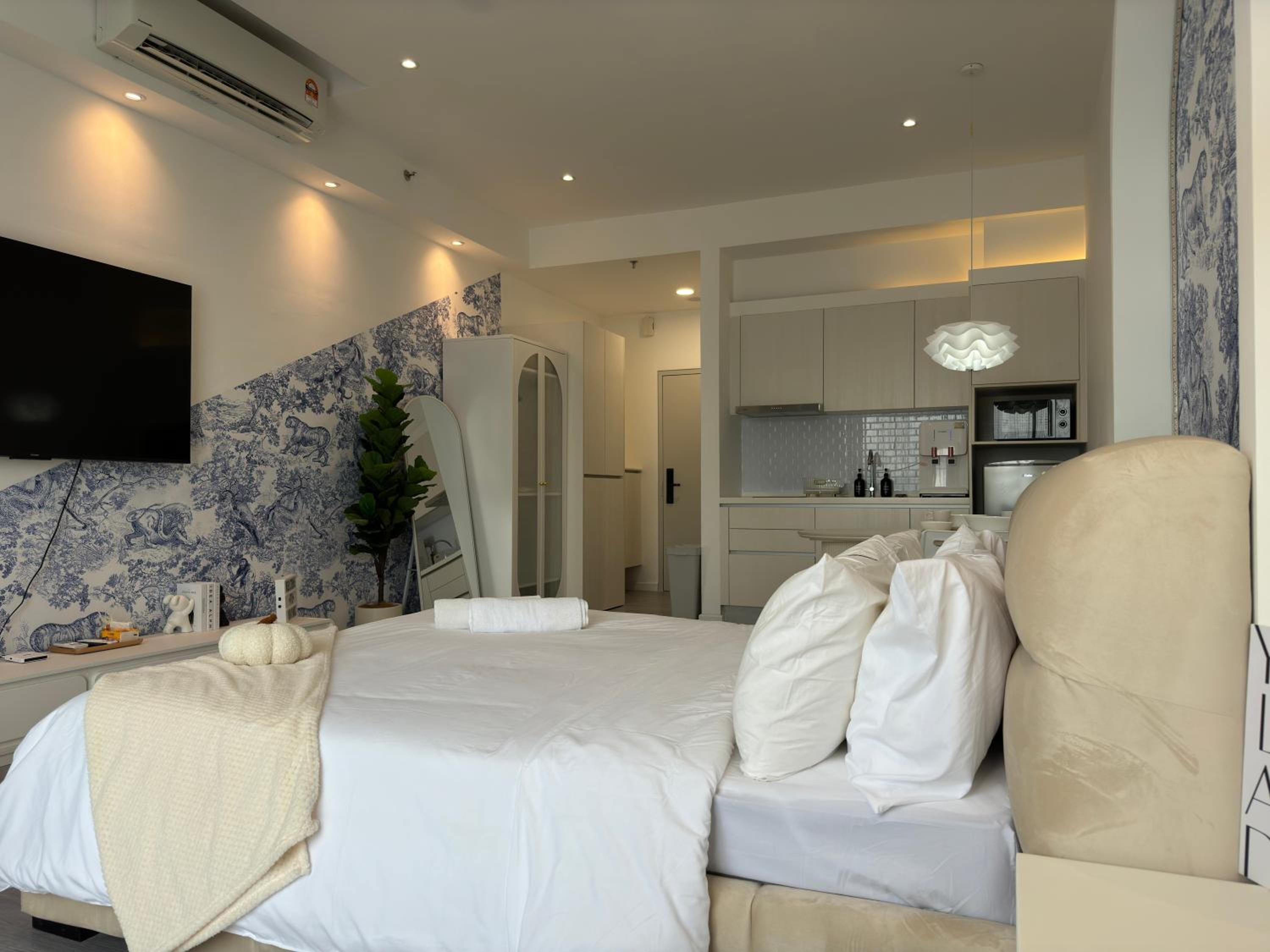 Chambers Suite Studio KLCC PWTC by Unimax