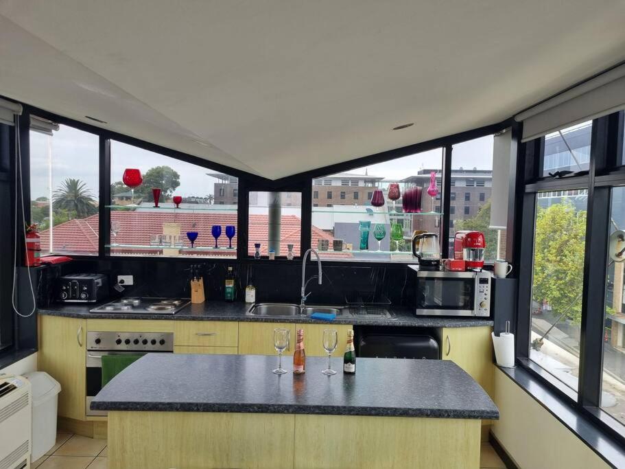 Kokopelli Wollongong Iconic CBD Deco Penthouse 360 Degree Views Parking