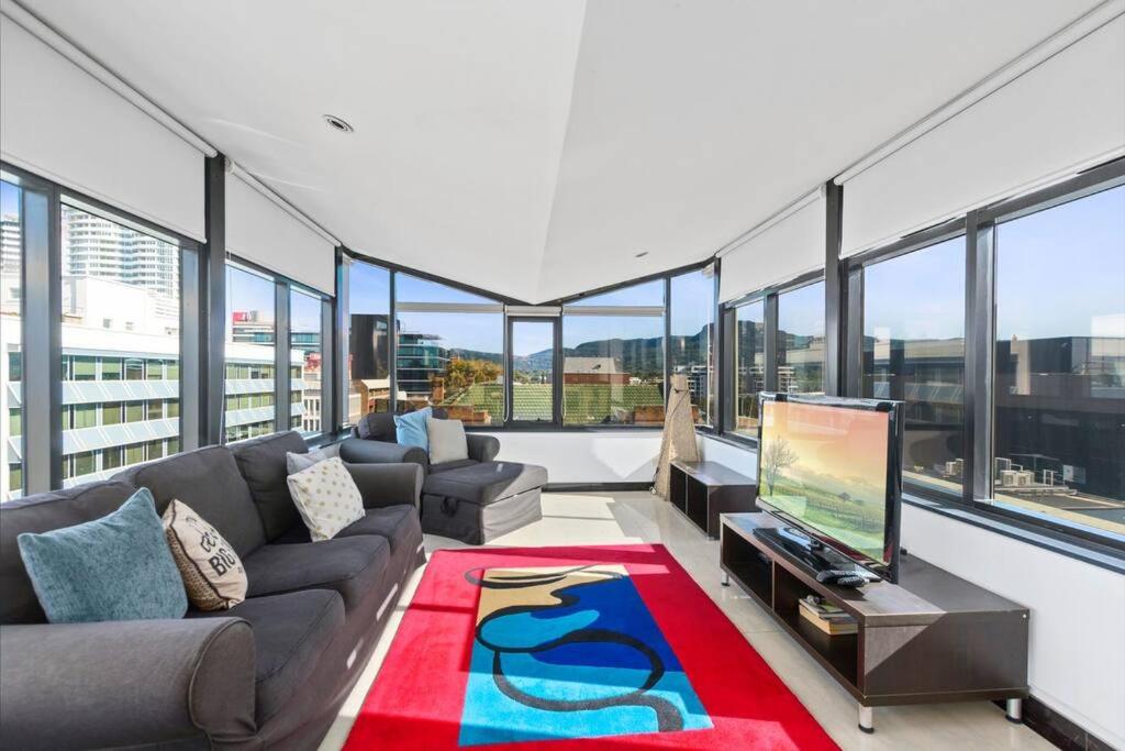 Kokopelli Wollongong Iconic CBD Deco Penthouse 360 Degree Views Parking