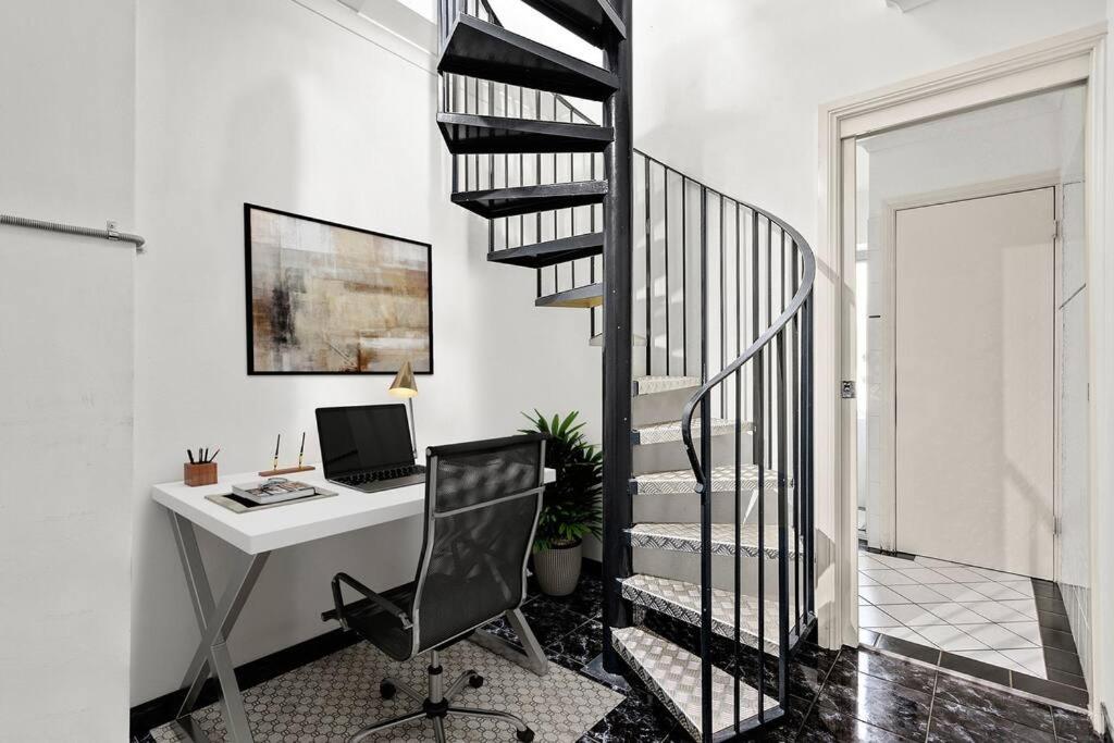 Kokopelli Wollongong Iconic CBD Deco Penthouse 360 Degree Views Parking
