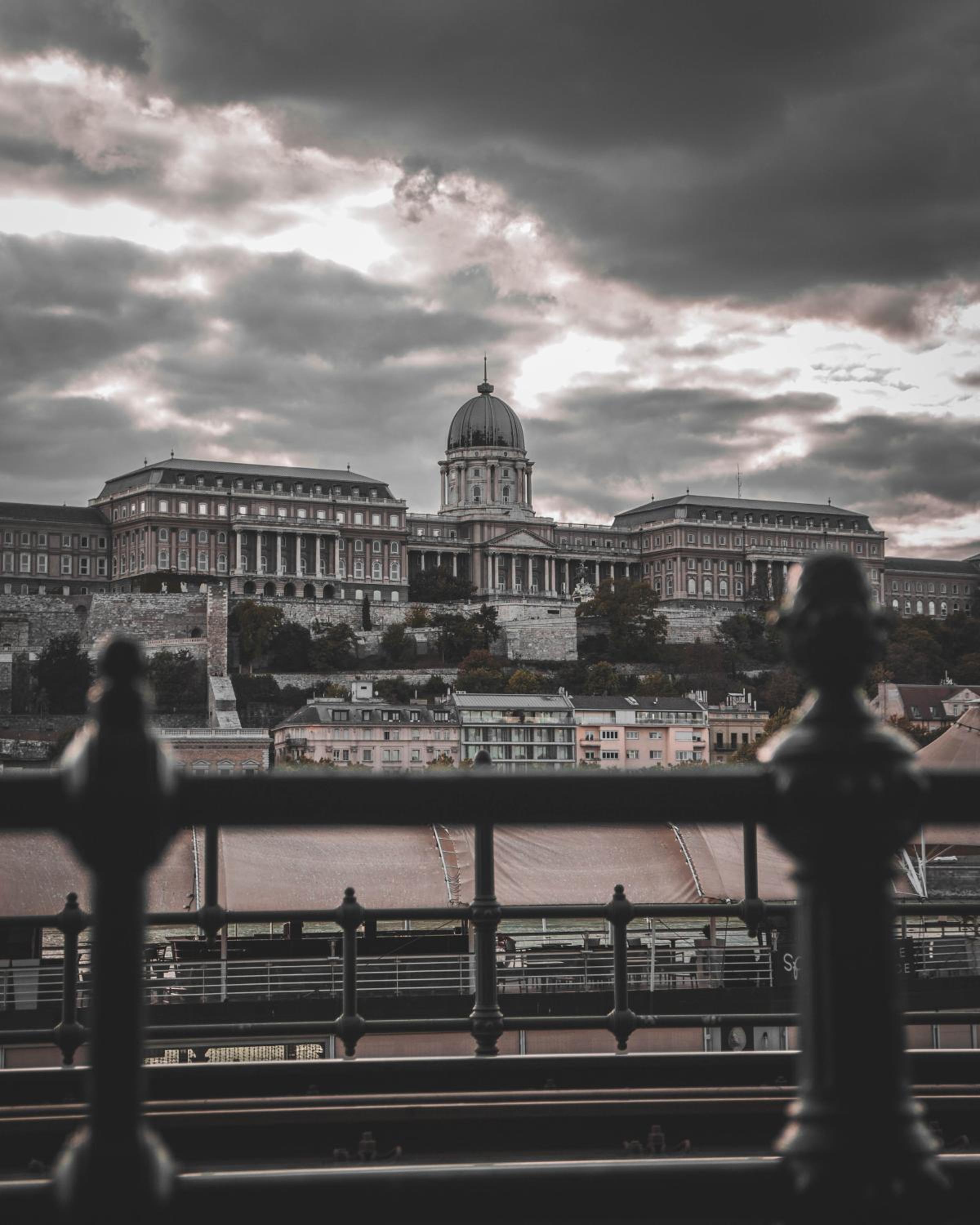 Scenic Apartment by Buda Castle view 4