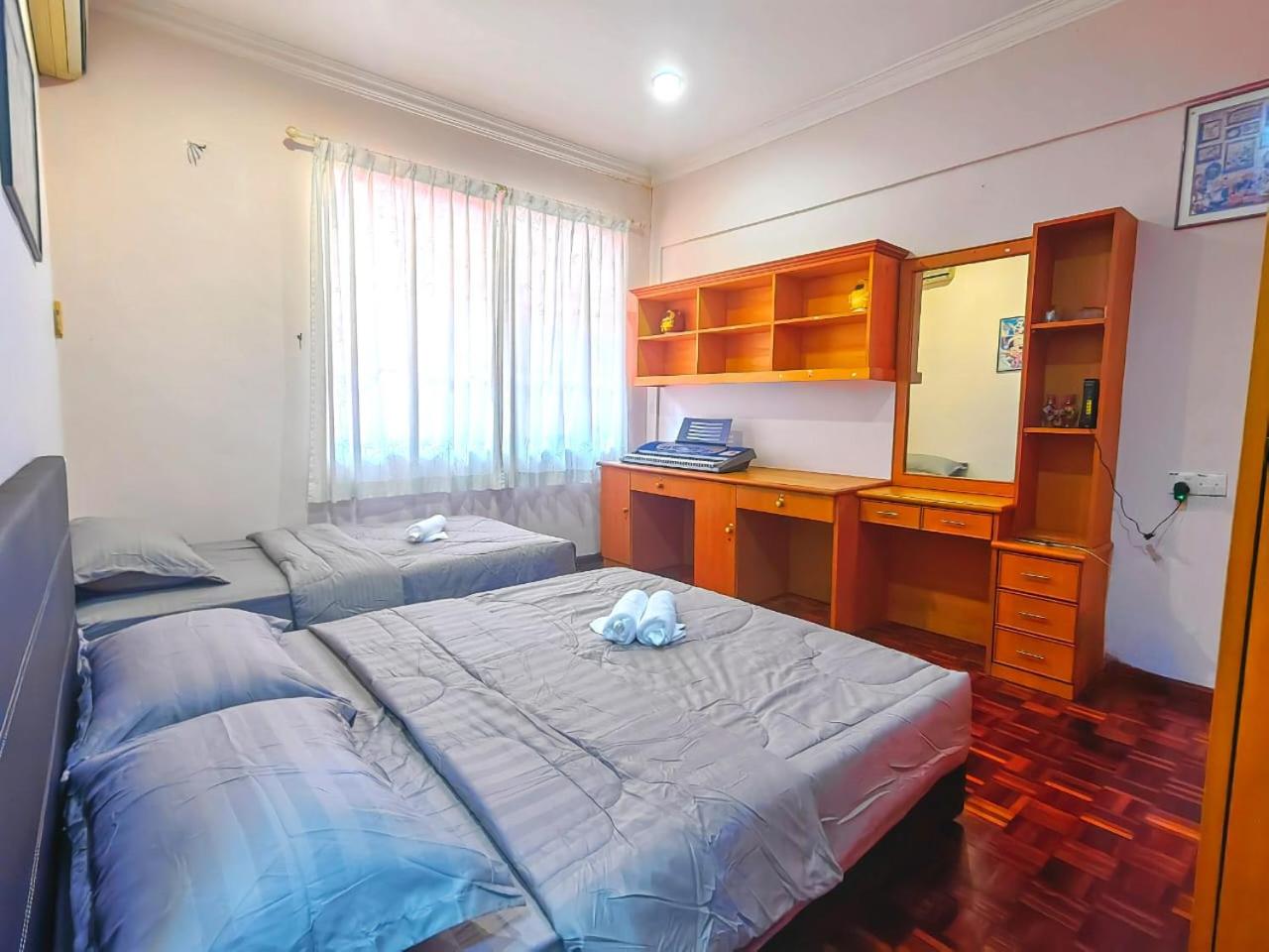 AaronL Homestay