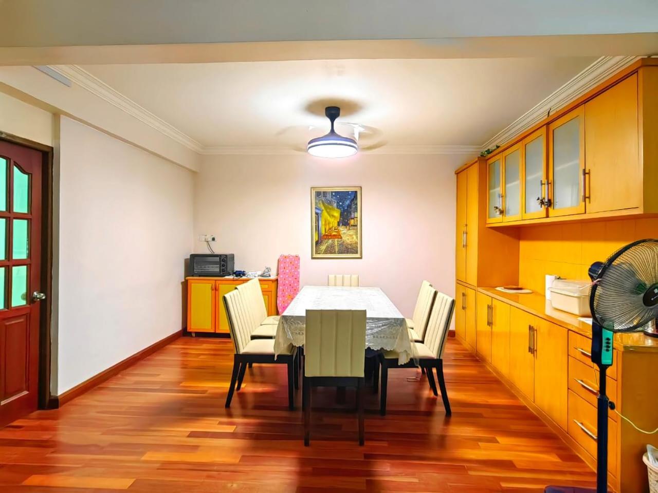AaronL Homestay