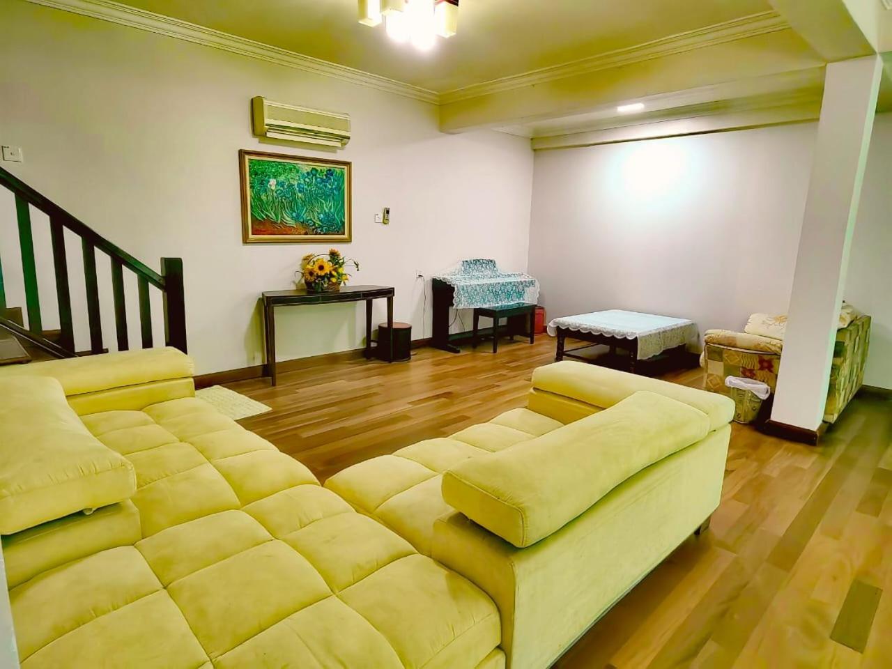 AaronL Homestay