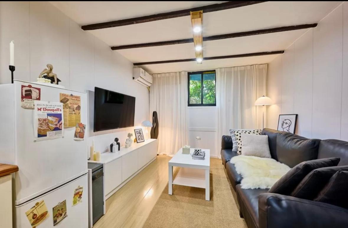 Shanghai Hills&Well-time Scandi Loft with Terrace Near Line2 Jing'an Temple