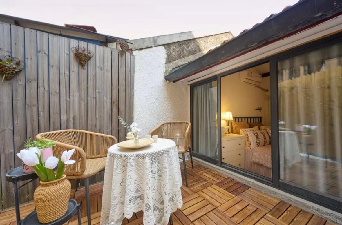 Shanghai Hills&Well-time Scandi Loft with Terrace Near Line2 Jing'an Temple