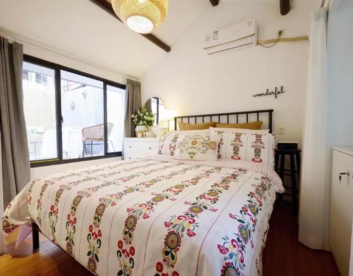 Shanghai Hills&Well-time Scandi Loft with Terrace Near Line2 Jing'an Temple