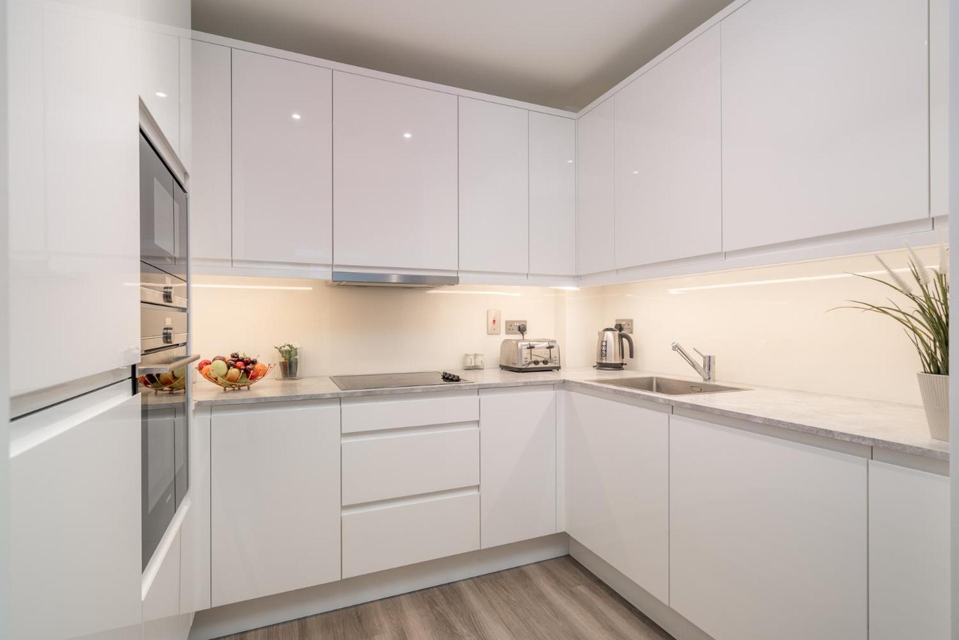 Madika Homes - Cosy 2 Bed 2 Bath in Colindale London view 5