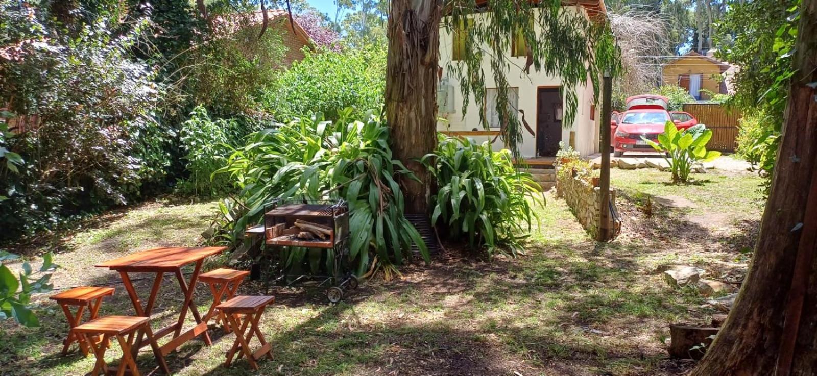 Cabaña Bosque Peralta Ramos para 4 personas, 2 dormitorios