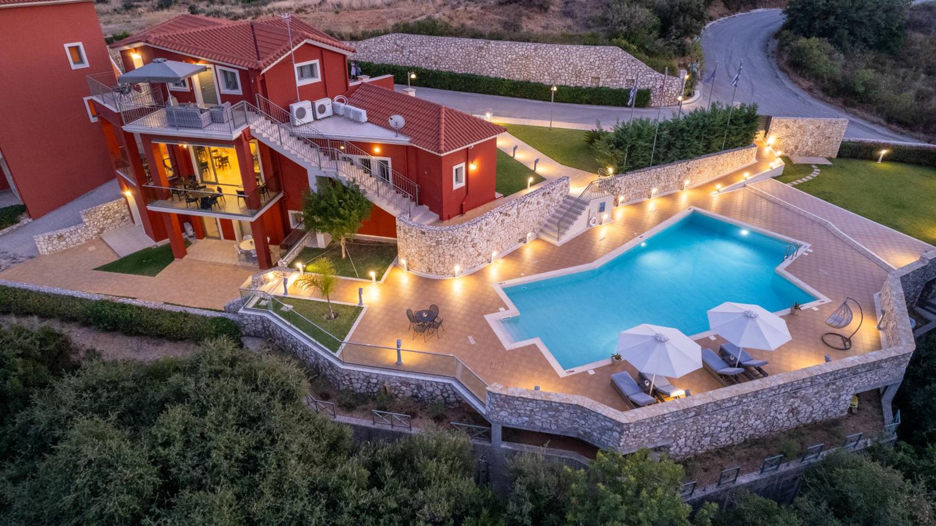 Pieno di Luce Skala loft with private 107m2 pool and breakfast view 5