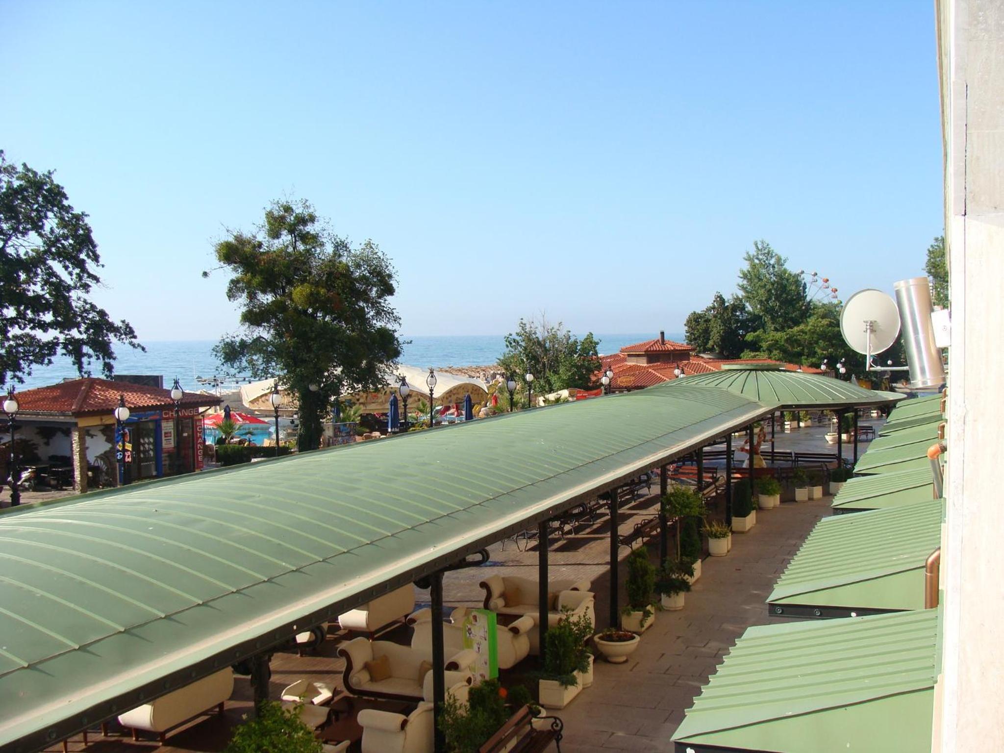 Admiral Apartments