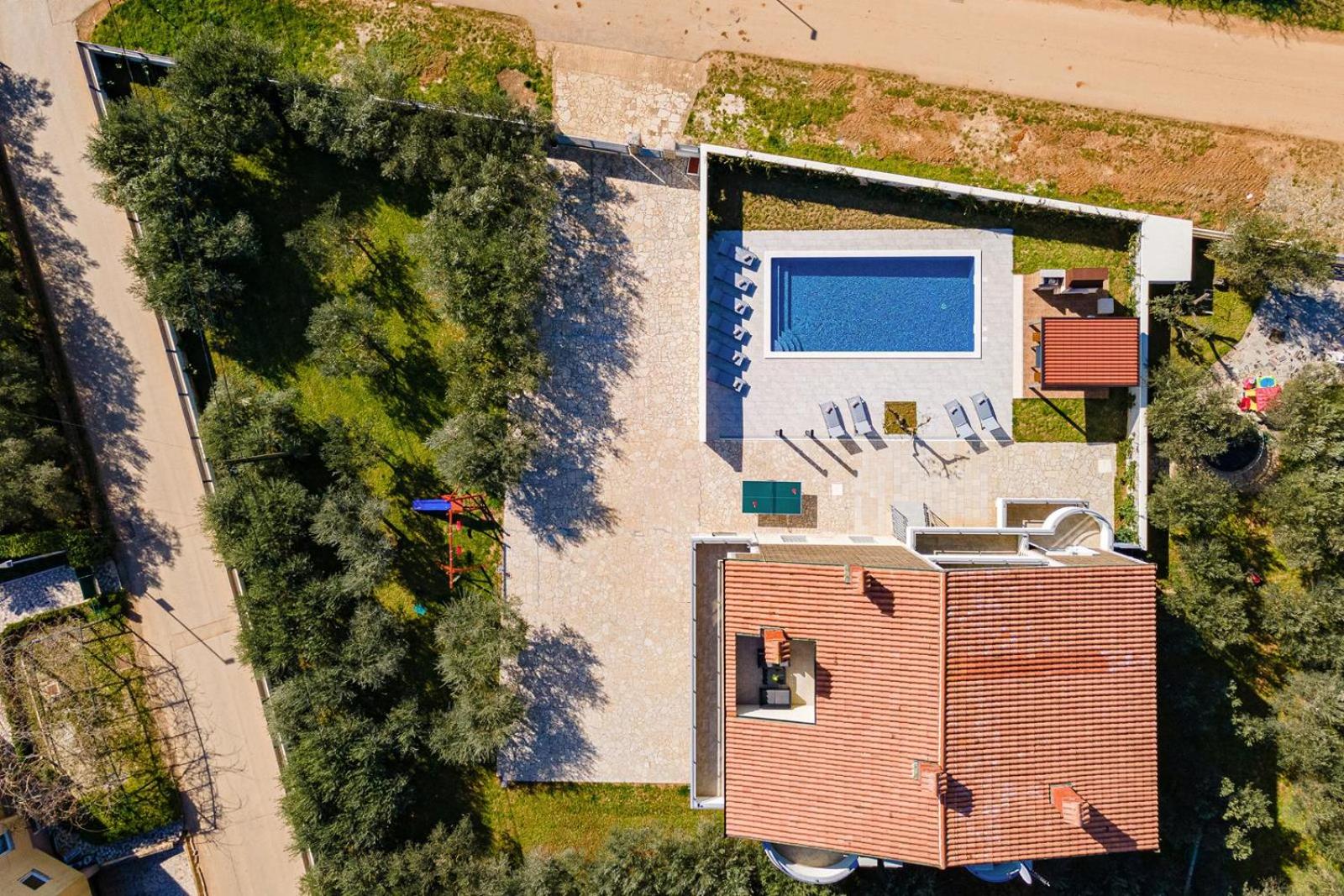 Beautiful 6 bedroom villa in Valbandon