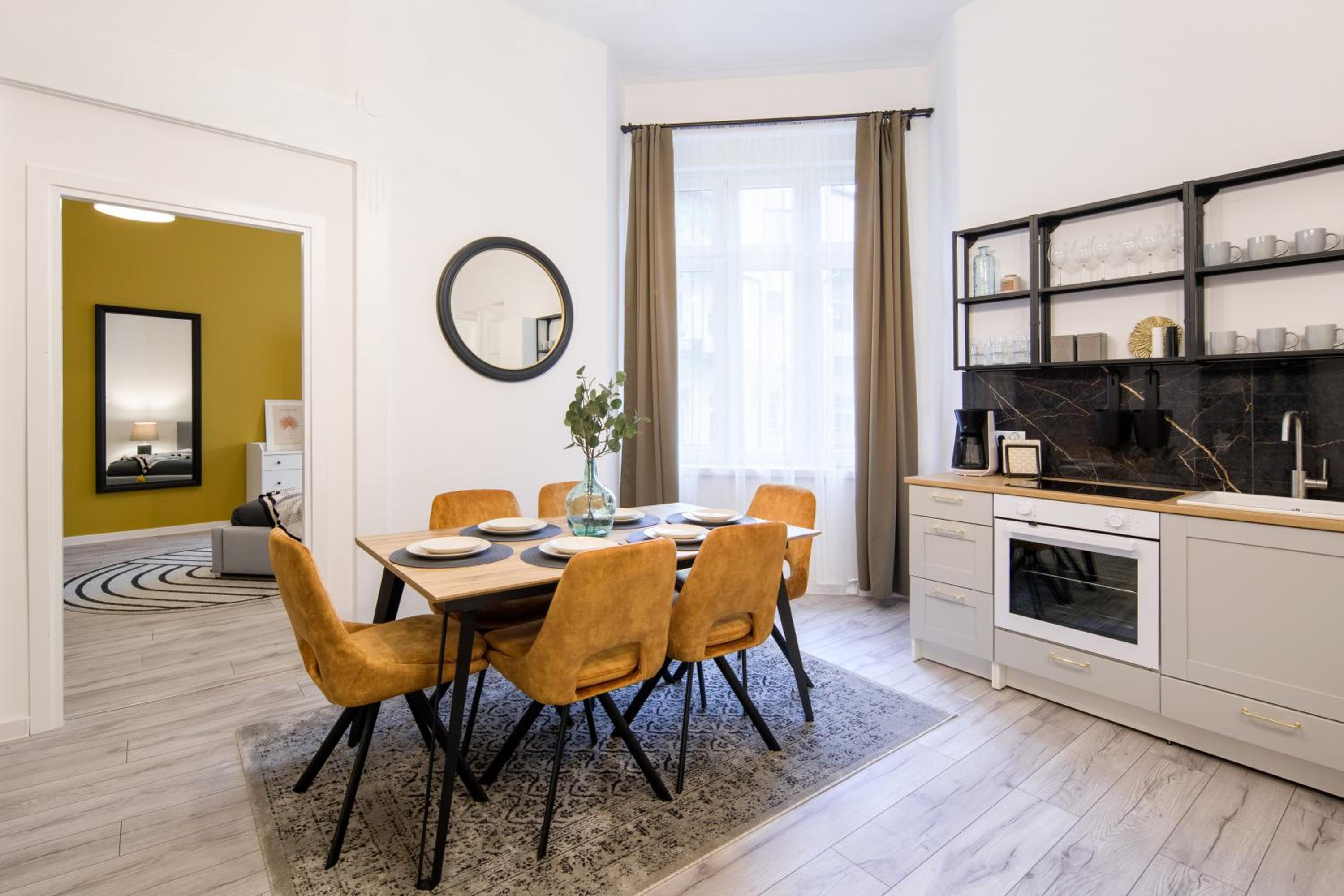 WAWELOVE Piłsudskiego - 3 bedroom apt. with balcony and free parking!