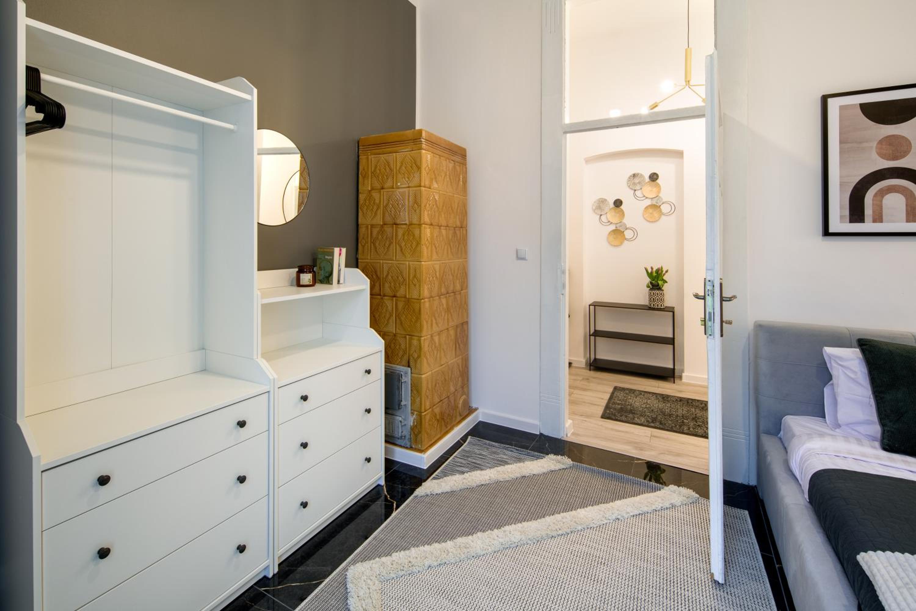 WAWELOVE Piłsudskiego - 3 bedroom apt. with balcony and free parking!