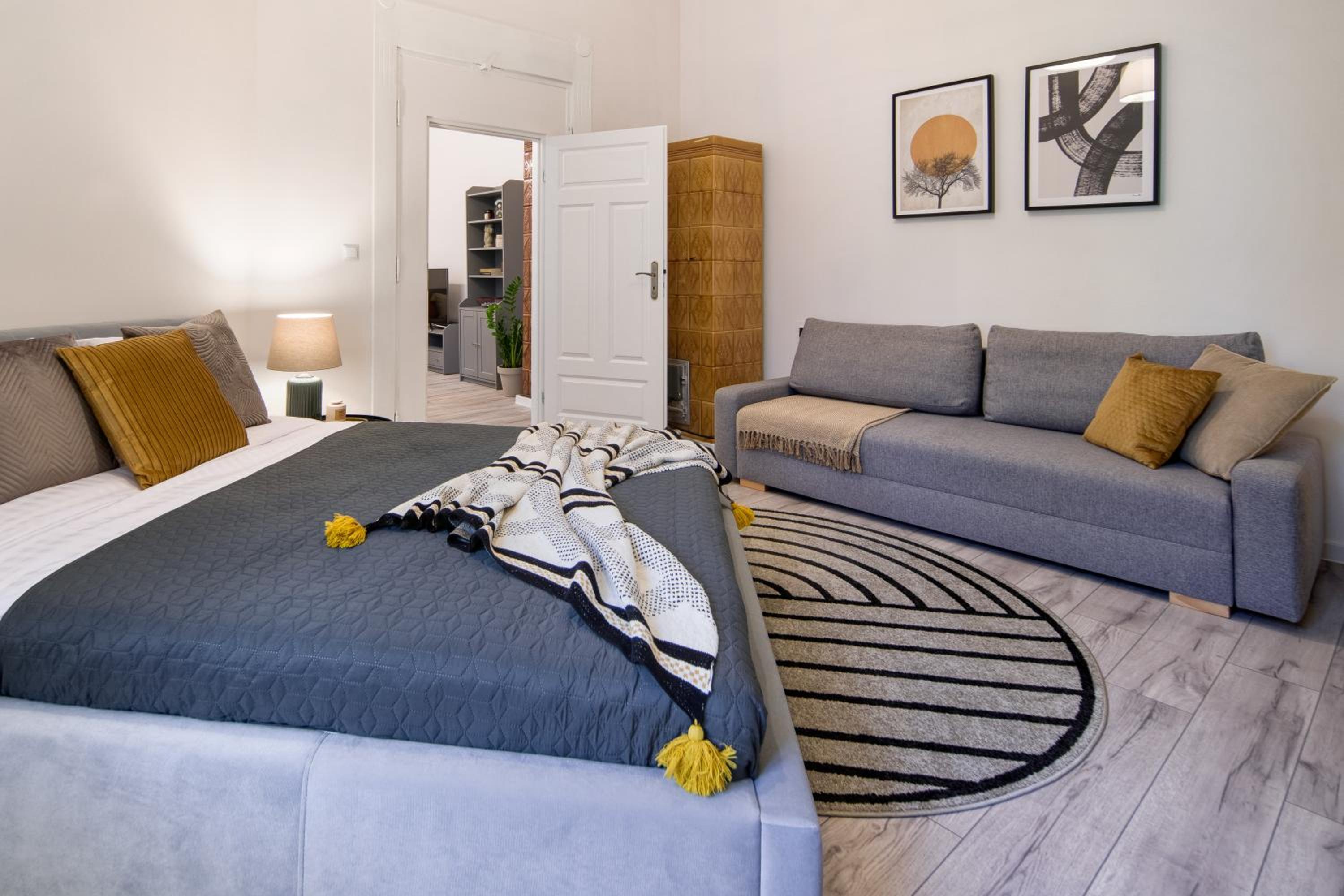 WAWELOVE Piłsudskiego - 3 bedroom apt. with balcony and free parking!