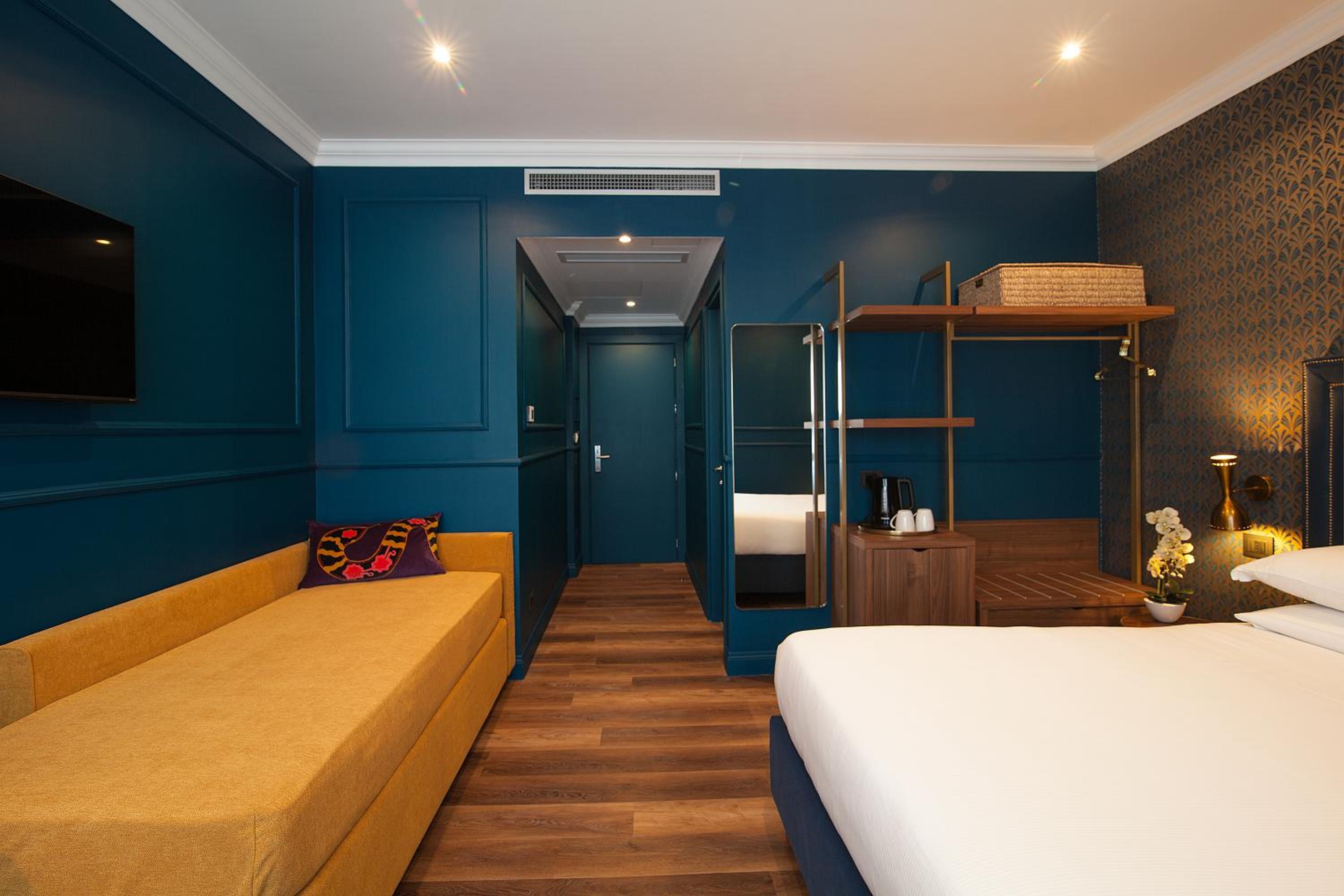 hotel room