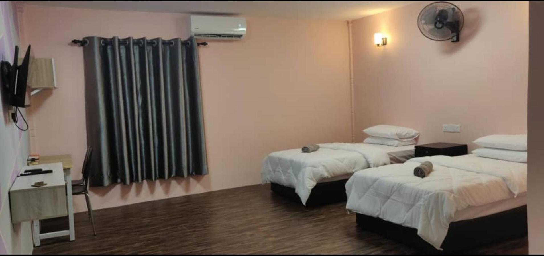 Tazrah roomstay (1 queen or 2 twin super single room) photo 1