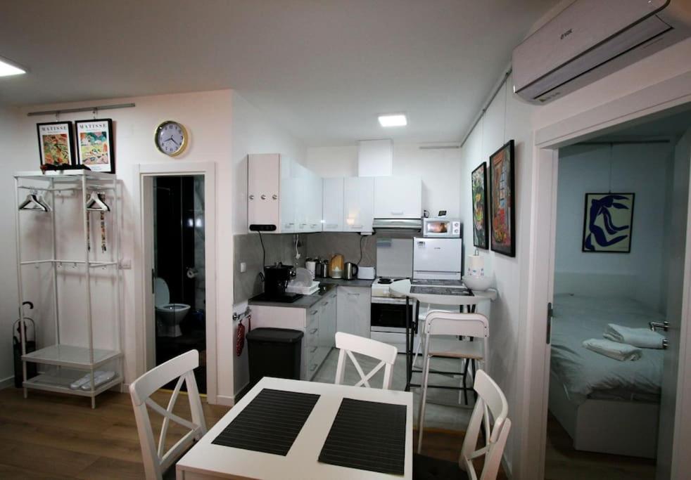 Matisse All New Top Business Apartment fully equipped view 2