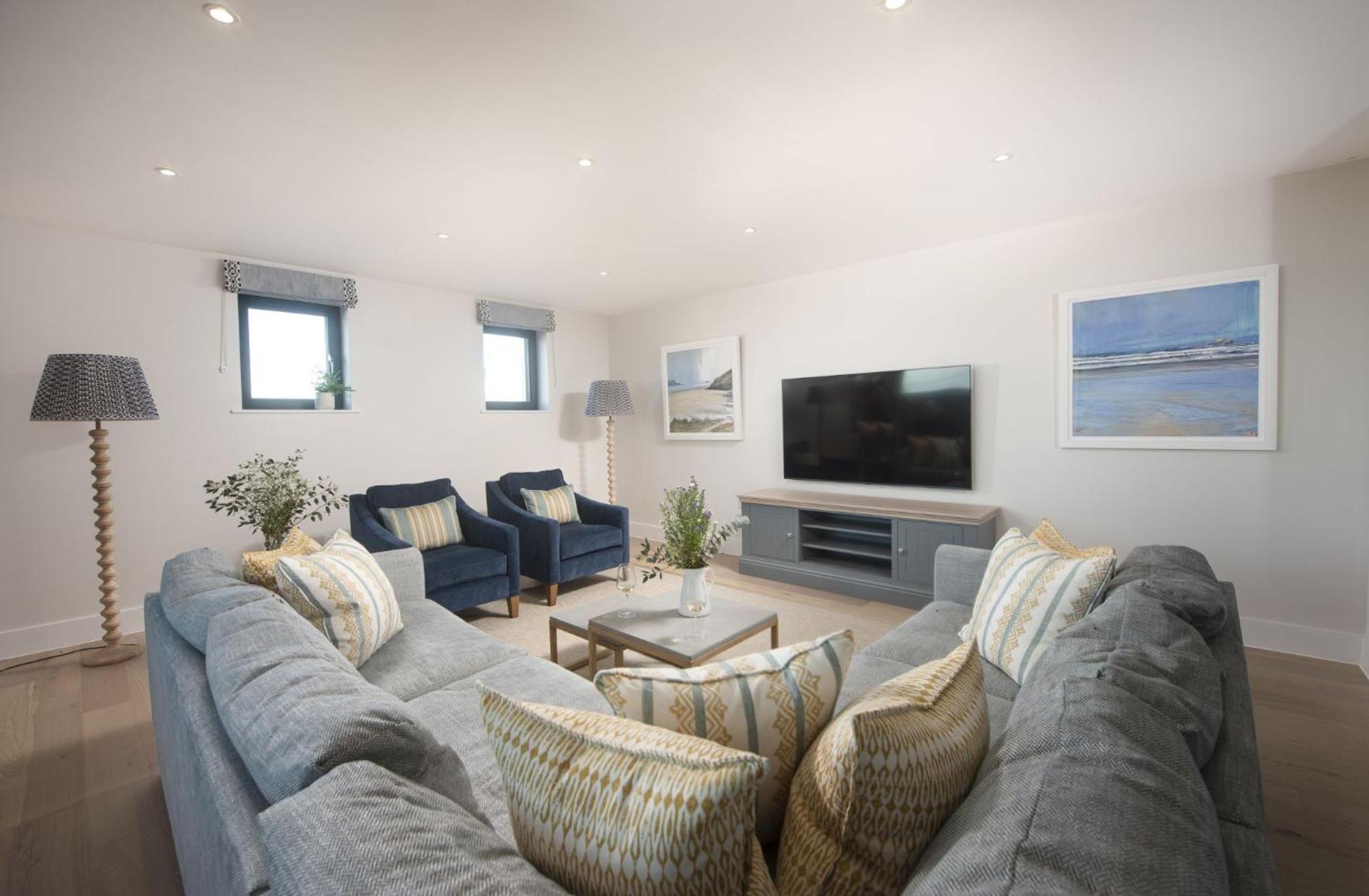 Harlyn Penthouse, Harlyn Bay - 1 pet accepted - Free Wi-fi - Sea View view 3