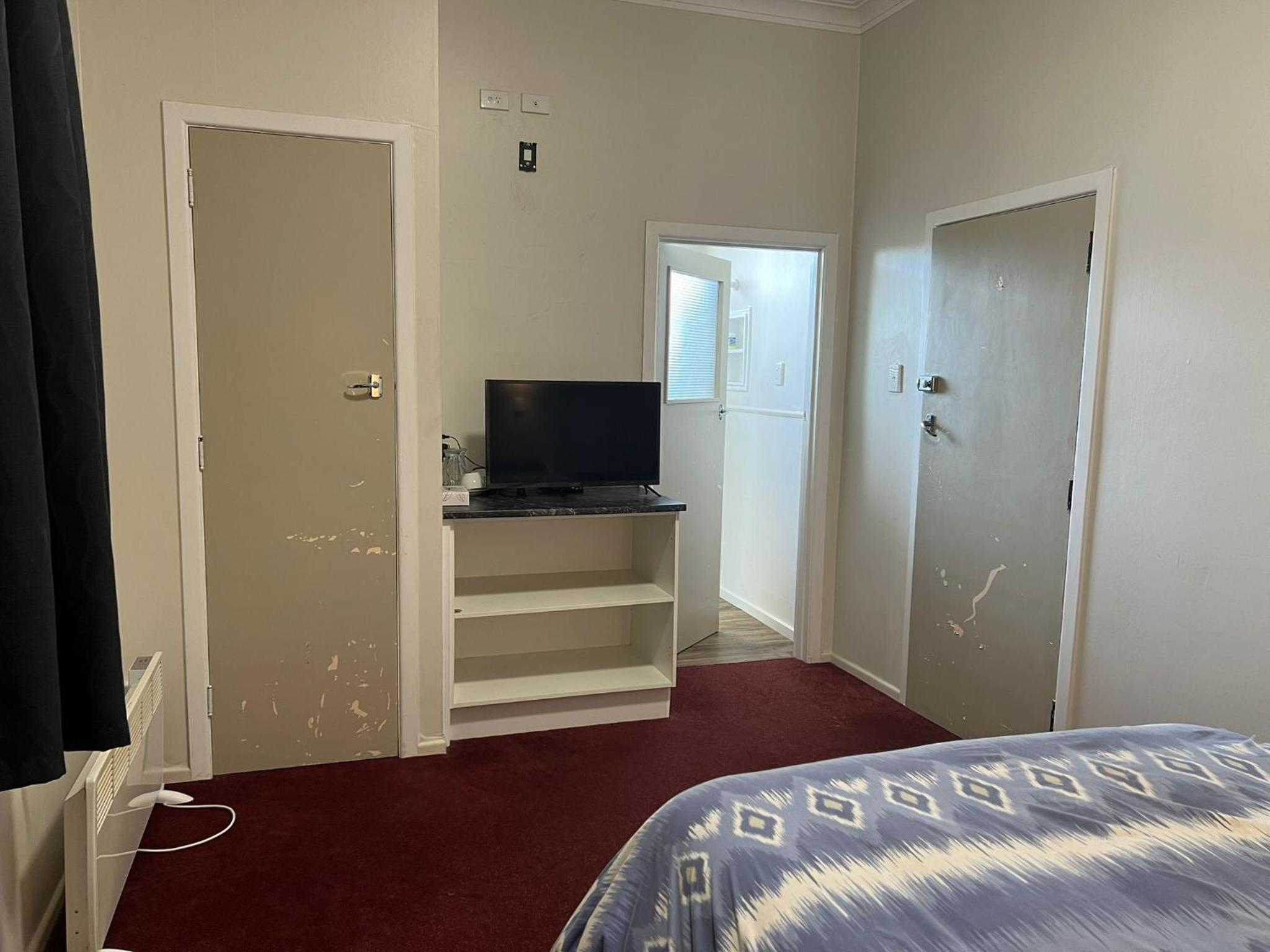 Oasis Motel - waiouru view 5