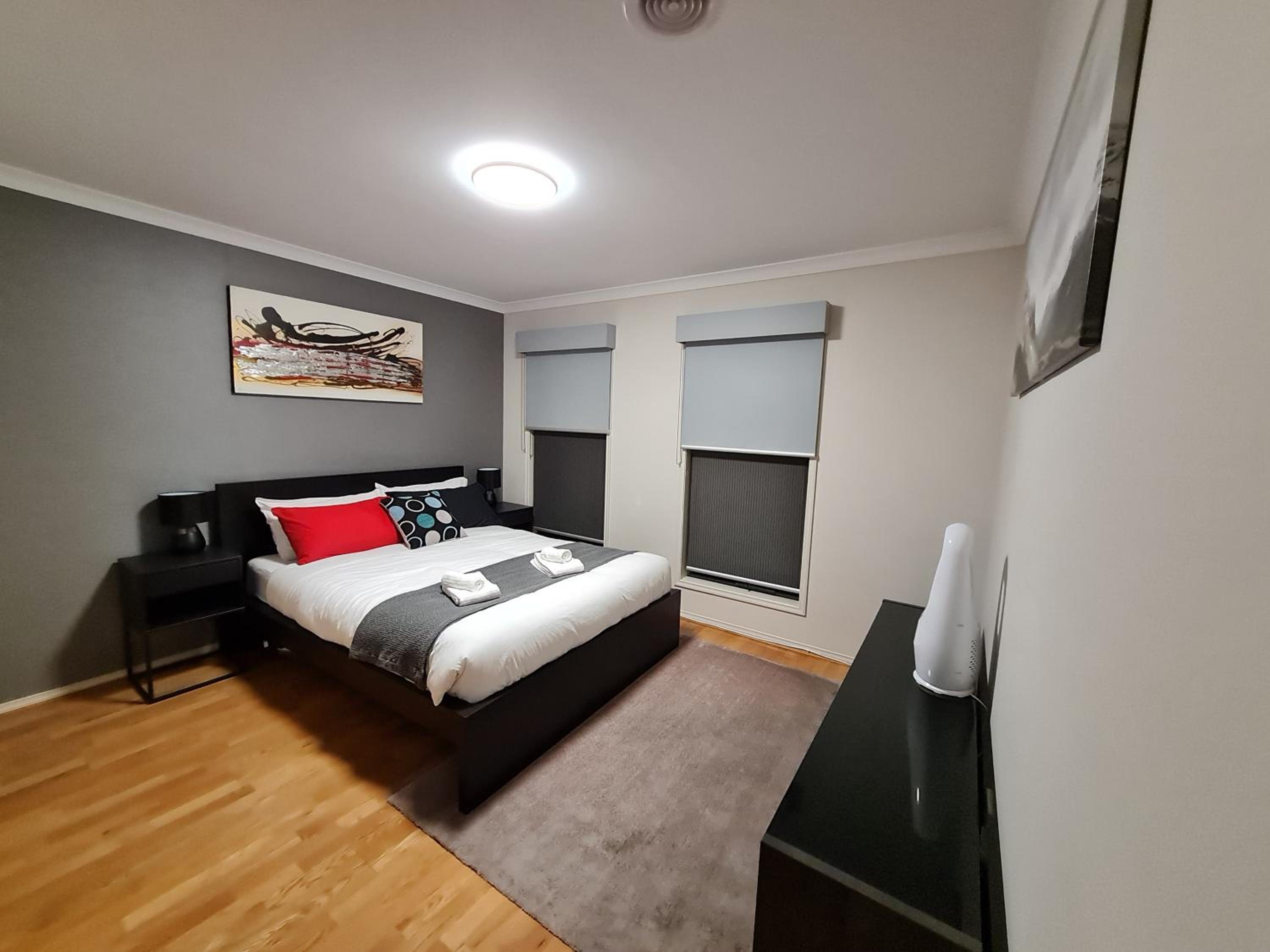 Stylish House in Geelong for Large Family or Group