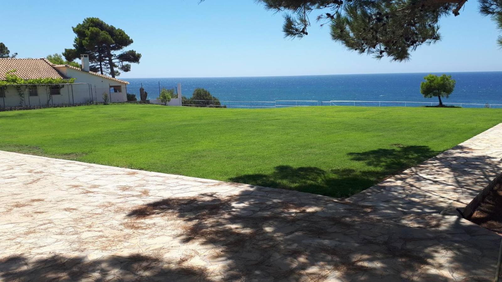 NAVARINO BATHS sea-front estate view 2
