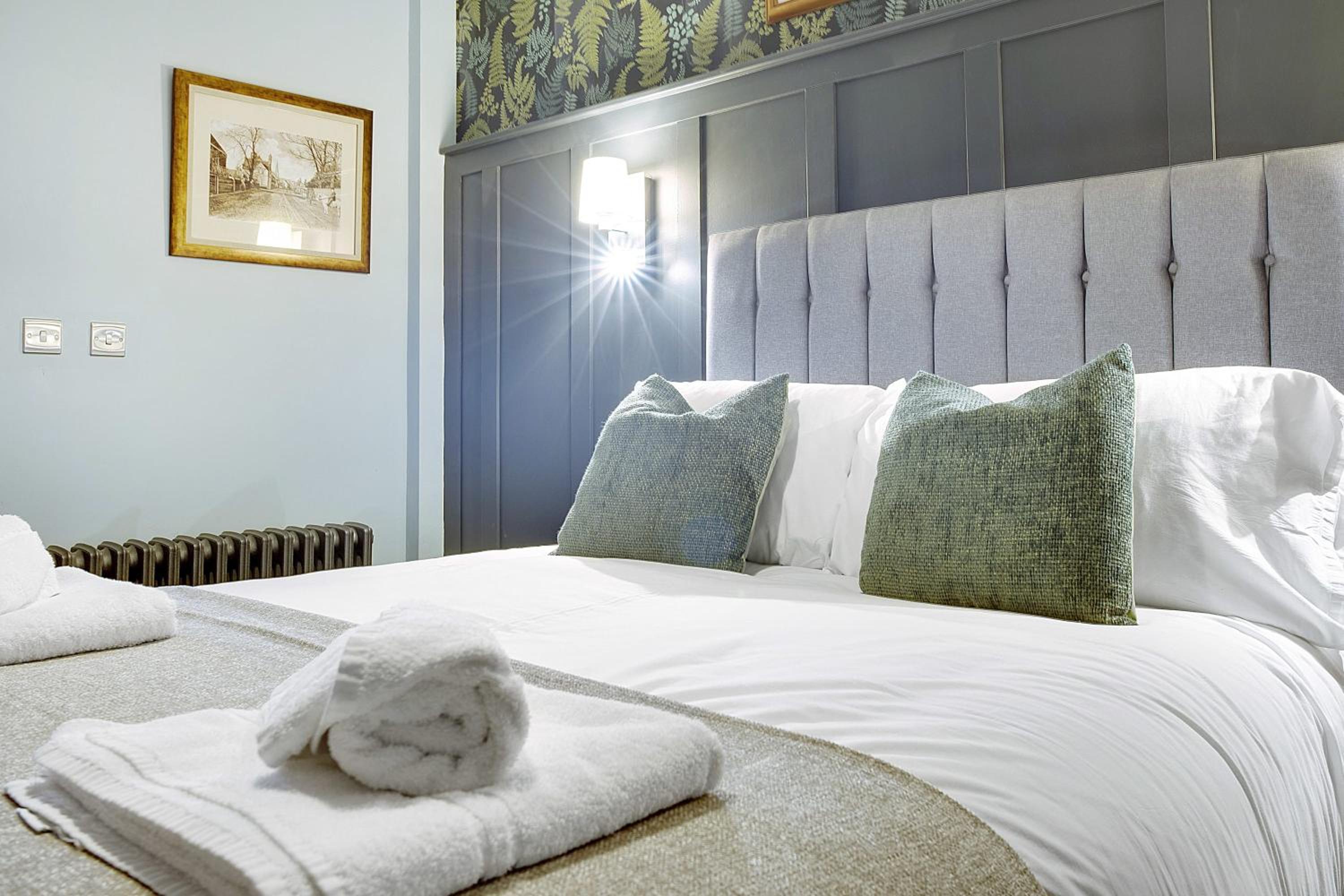 NEW! Boutique 1 Bed Apartment in Hartlepool City Centre by Stay With Us, Perfect for Solo Travellers & Couples, FREE WIFI! view 2
