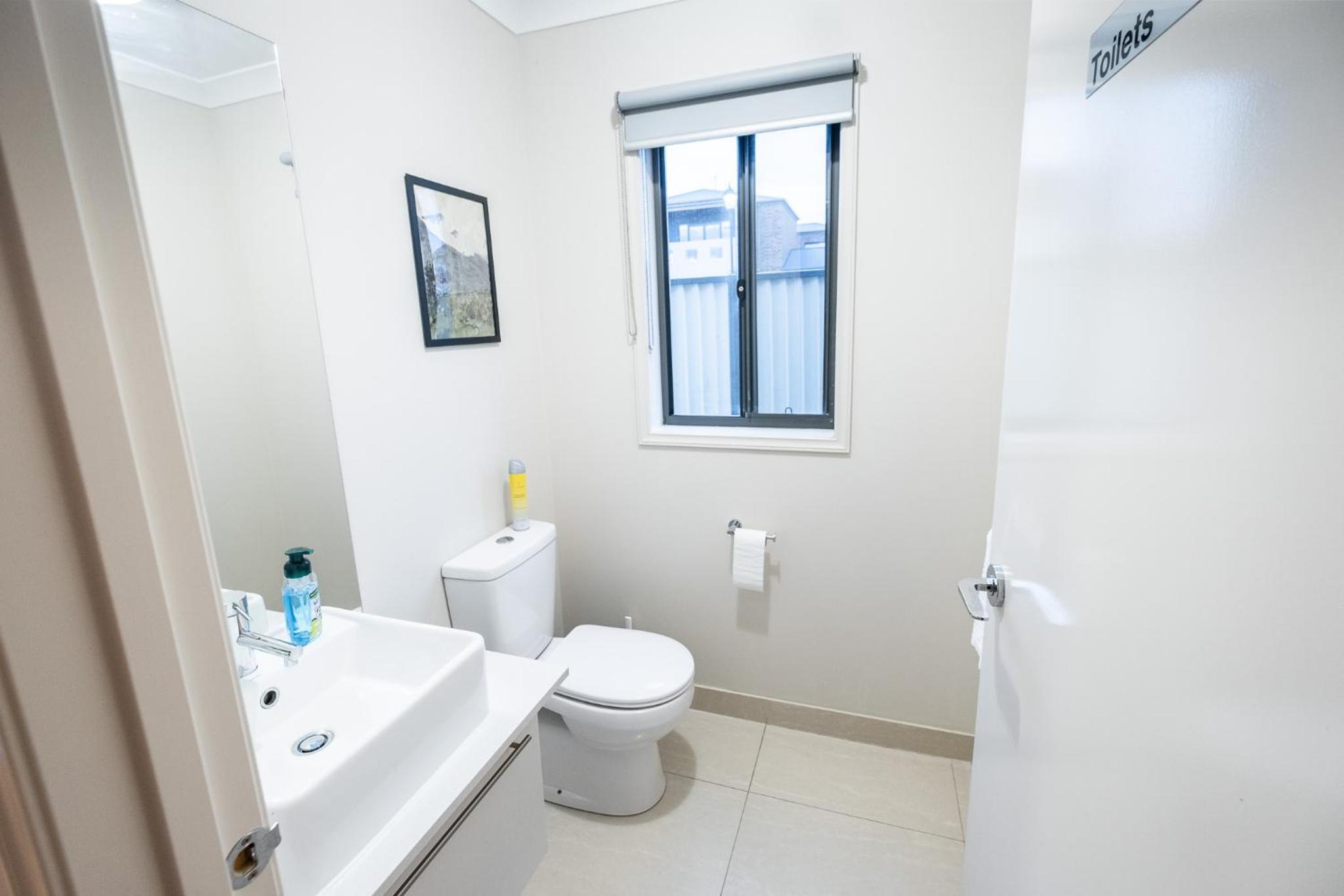 Stylish House in Geelong for Large Family or Group