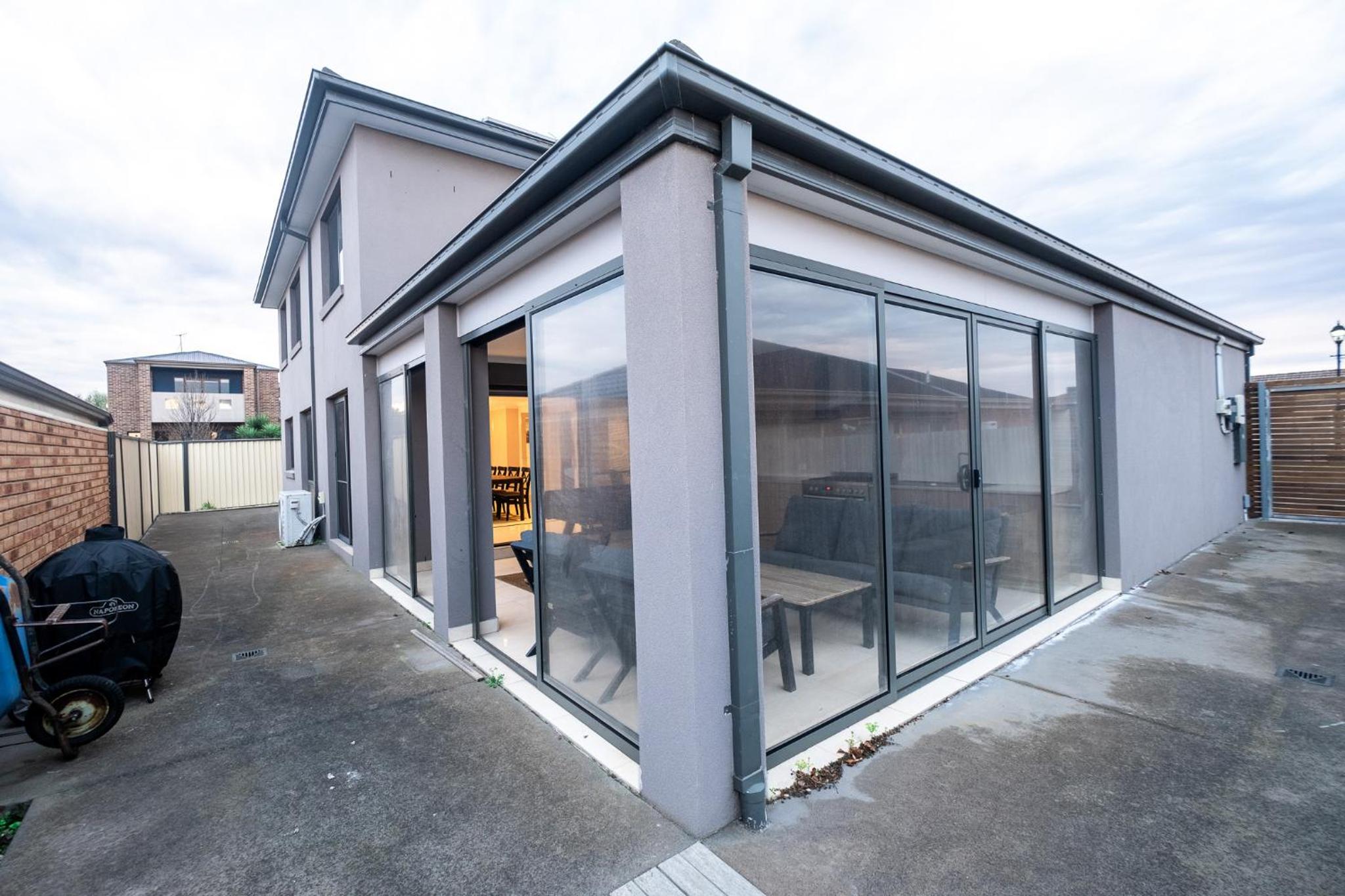 Stylish House in Geelong for Large Family or Group