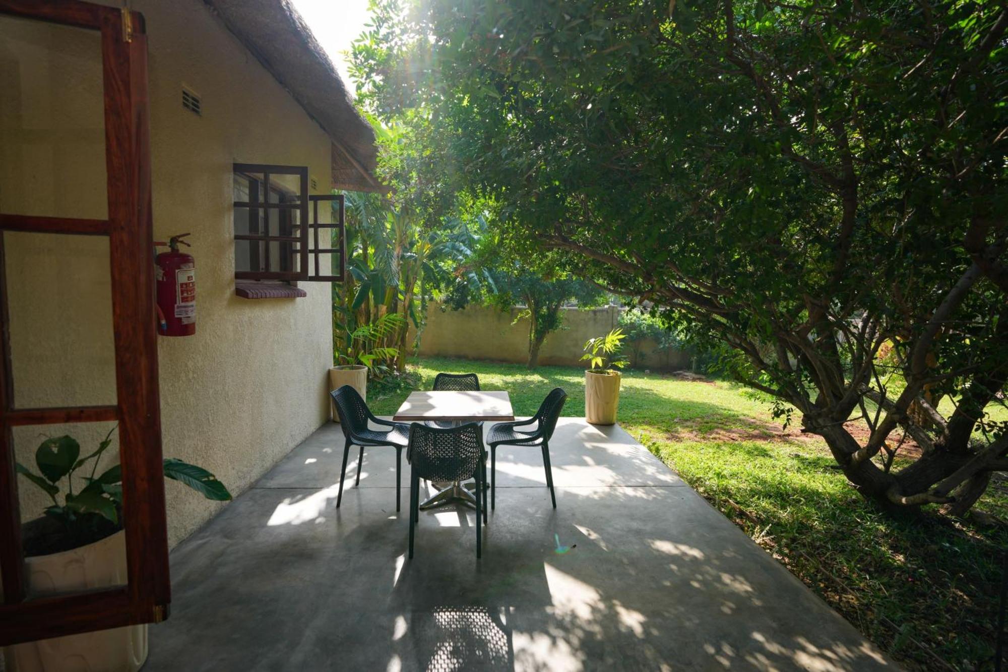 2 bed apartment with pool - 2126