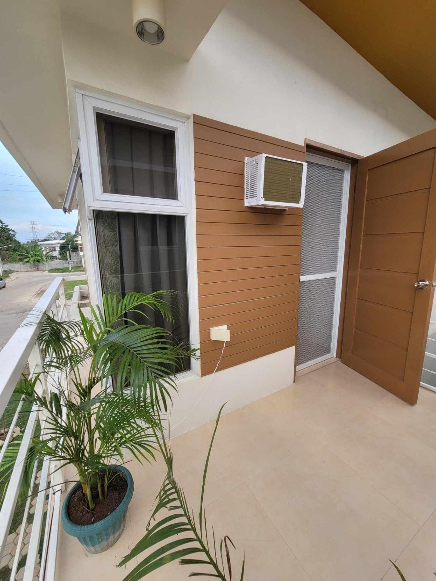Air-Conditioned Living Room and Bedrooms, photo 9