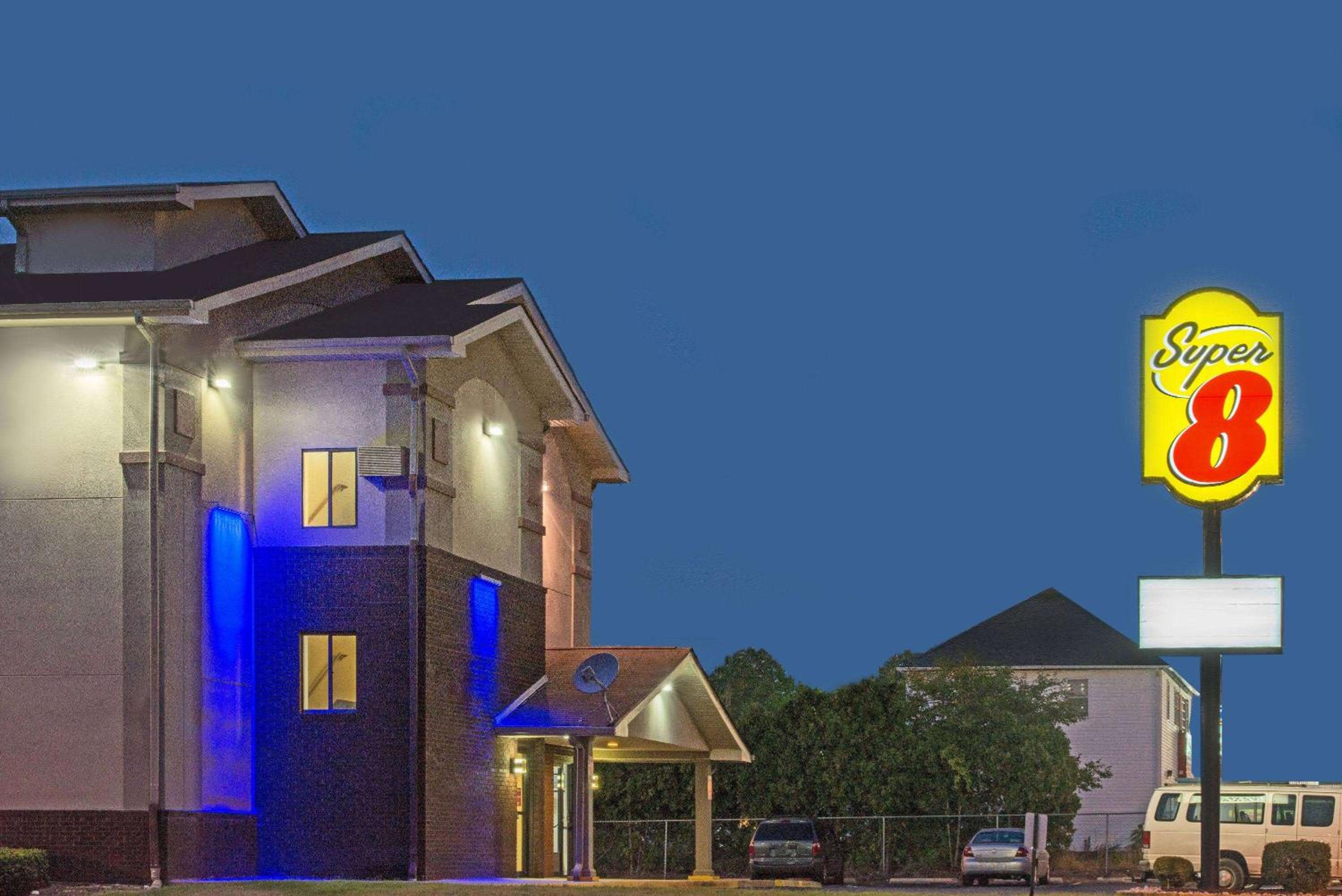 Hotel Super 8 by Wyndham New Castle