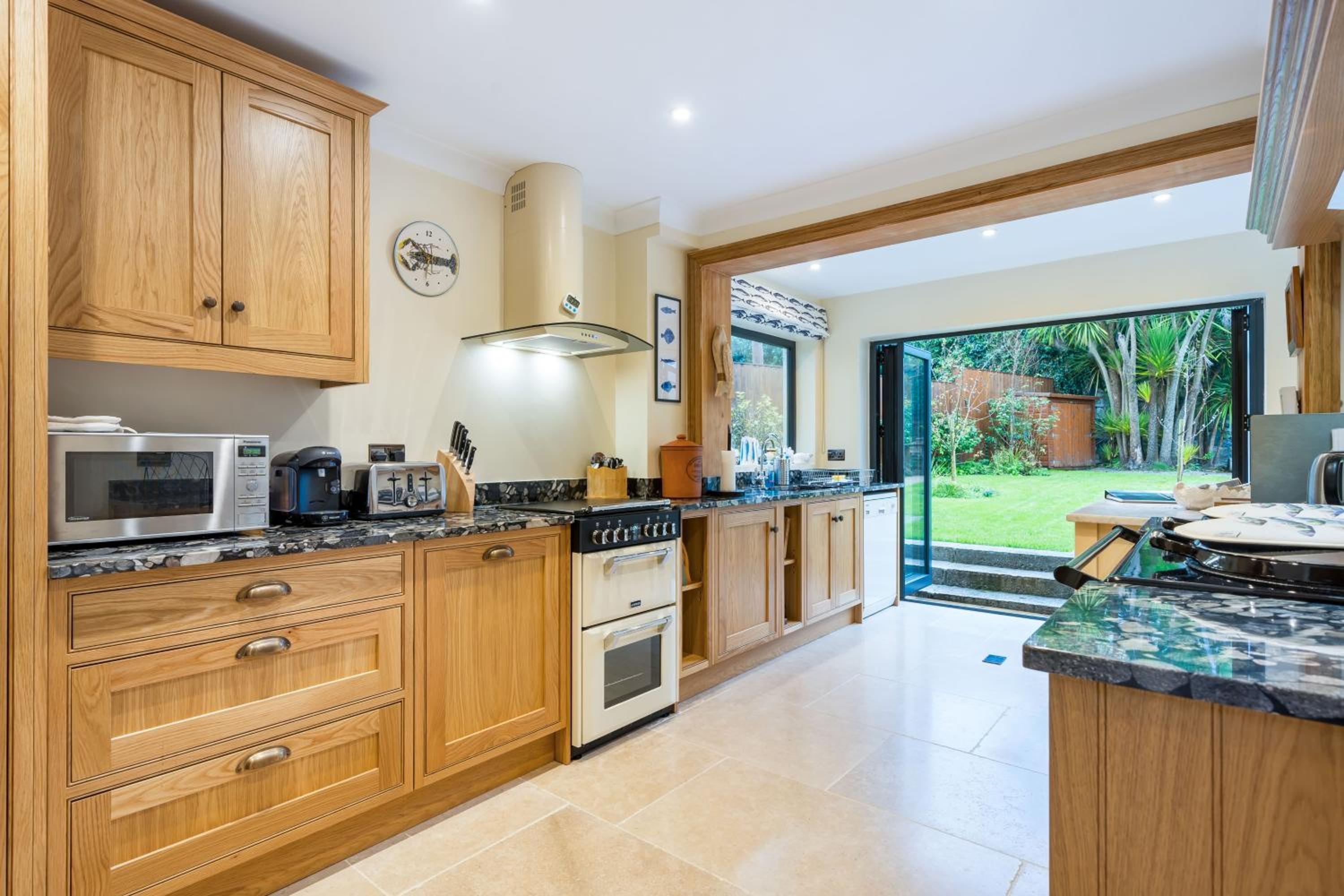 High quality detached house with parking St. Ives view 5