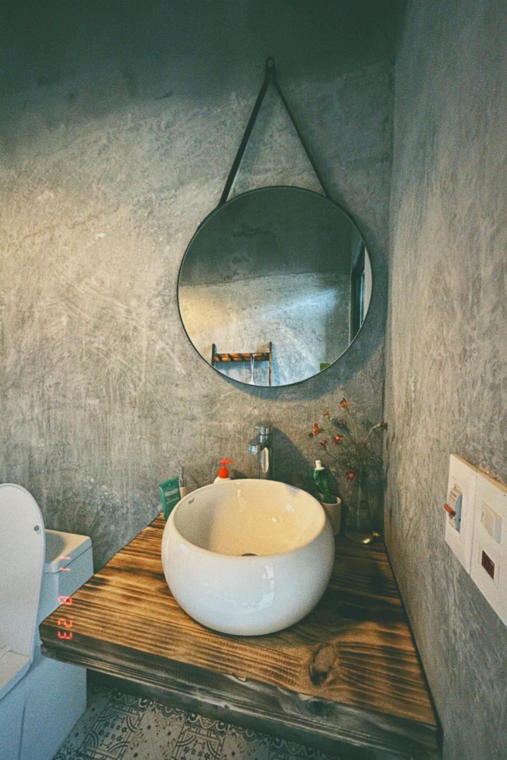 Maison de Hill Home