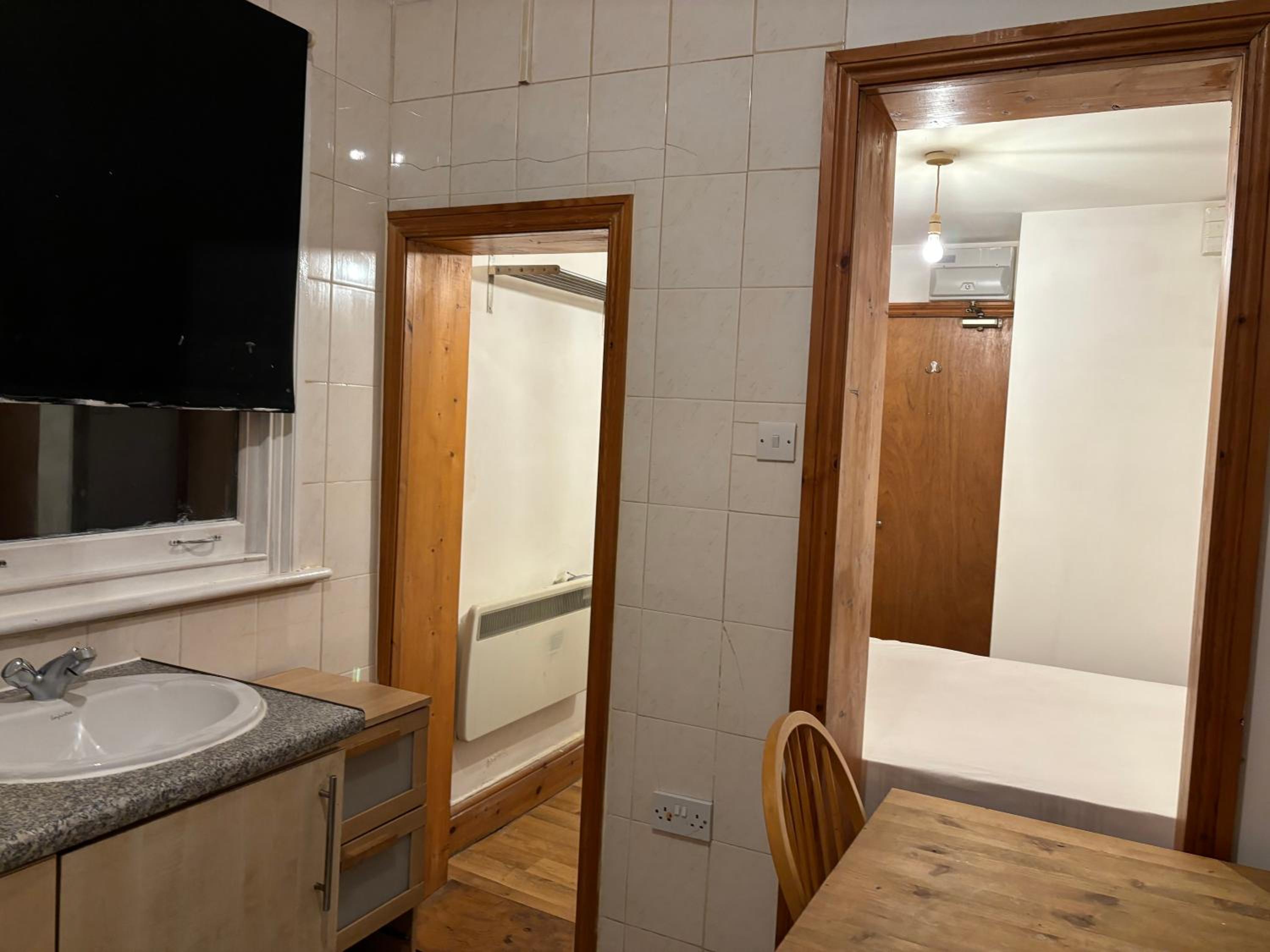 Stay in Islington/Arsenal — kitchen