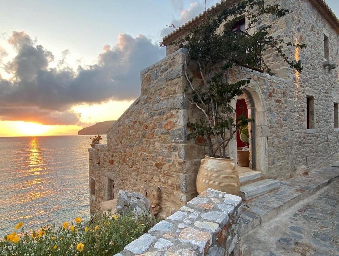 Limeni Villa