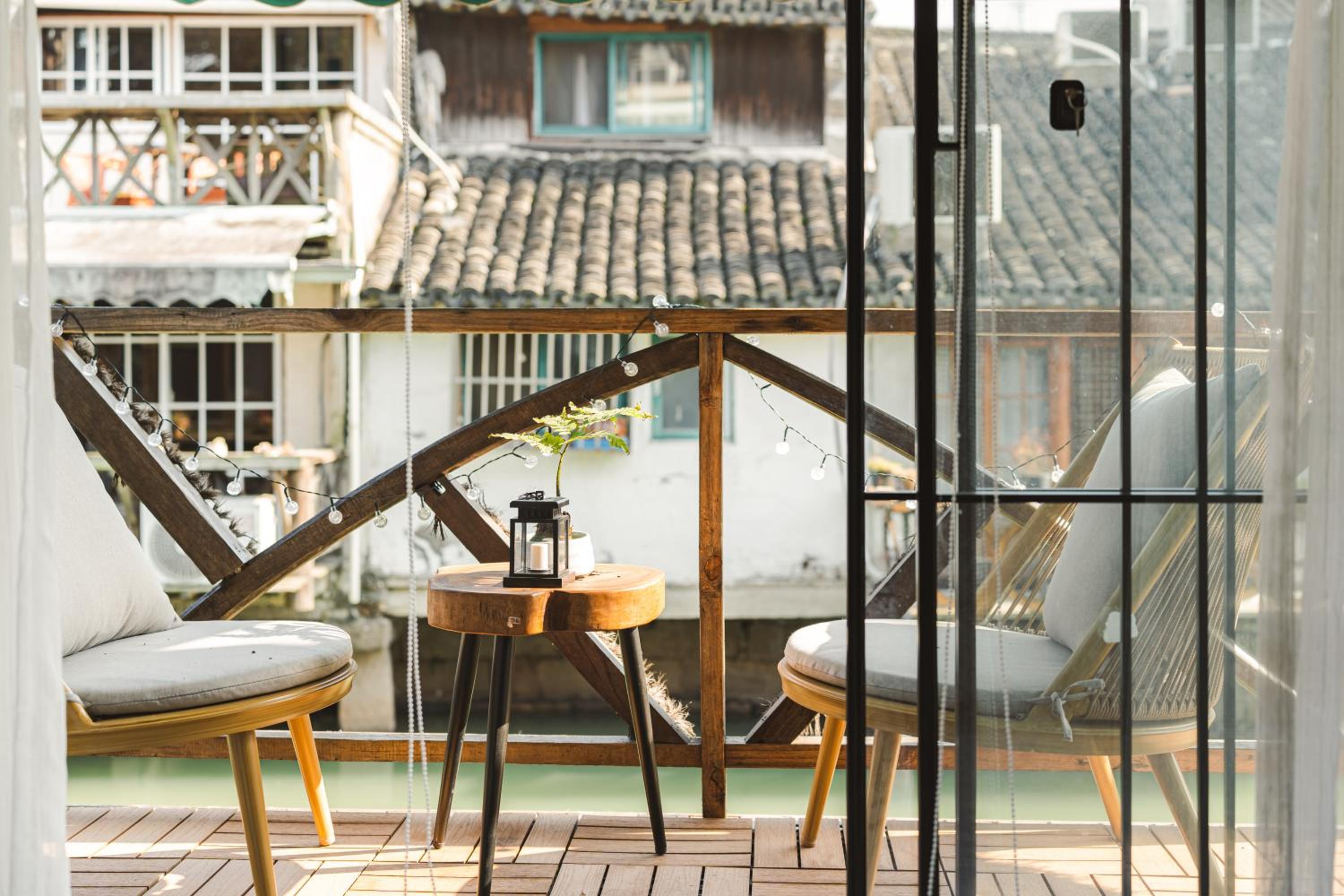 Shanghai River View Villa