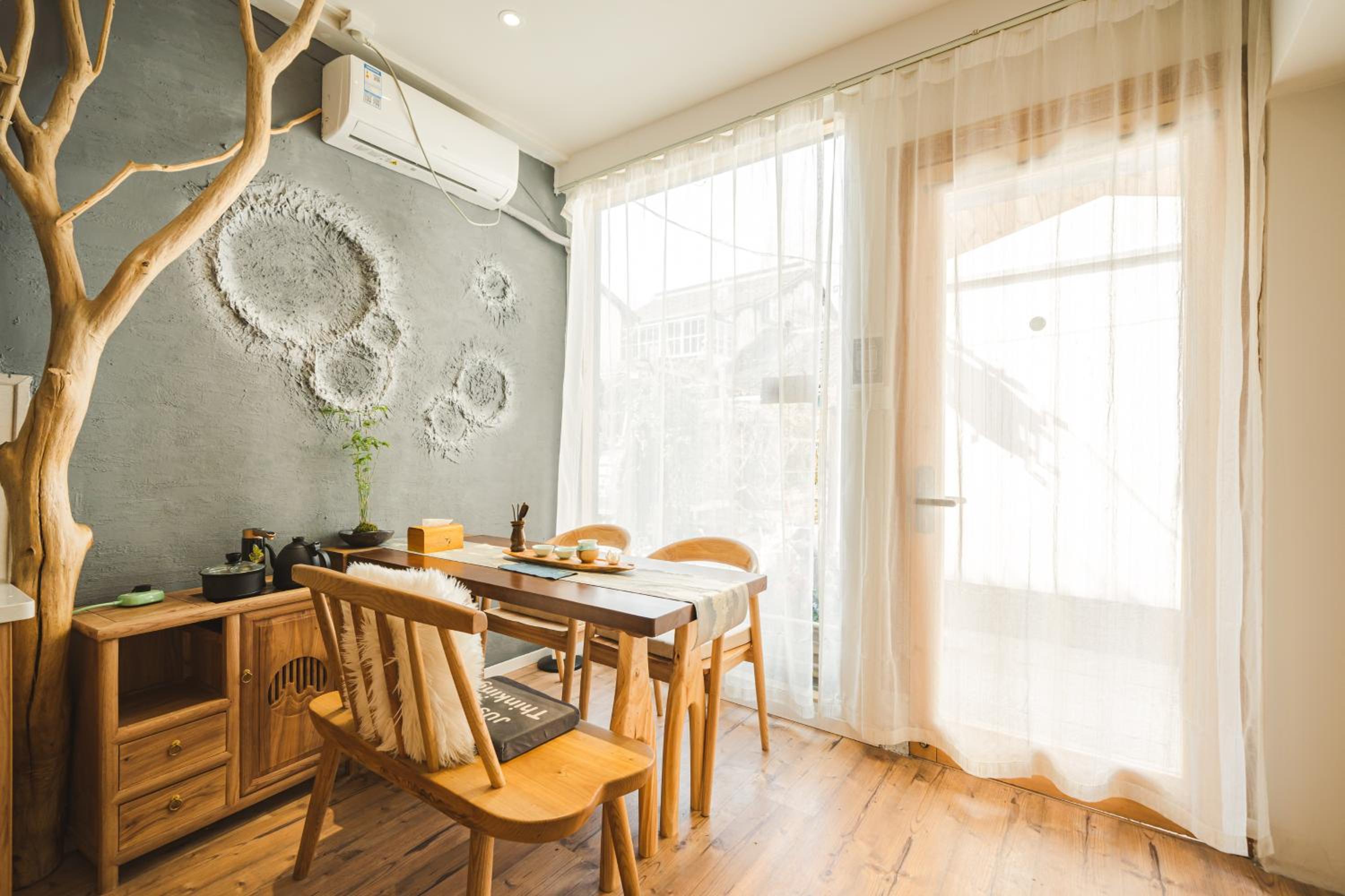 Shanghai River View Villa