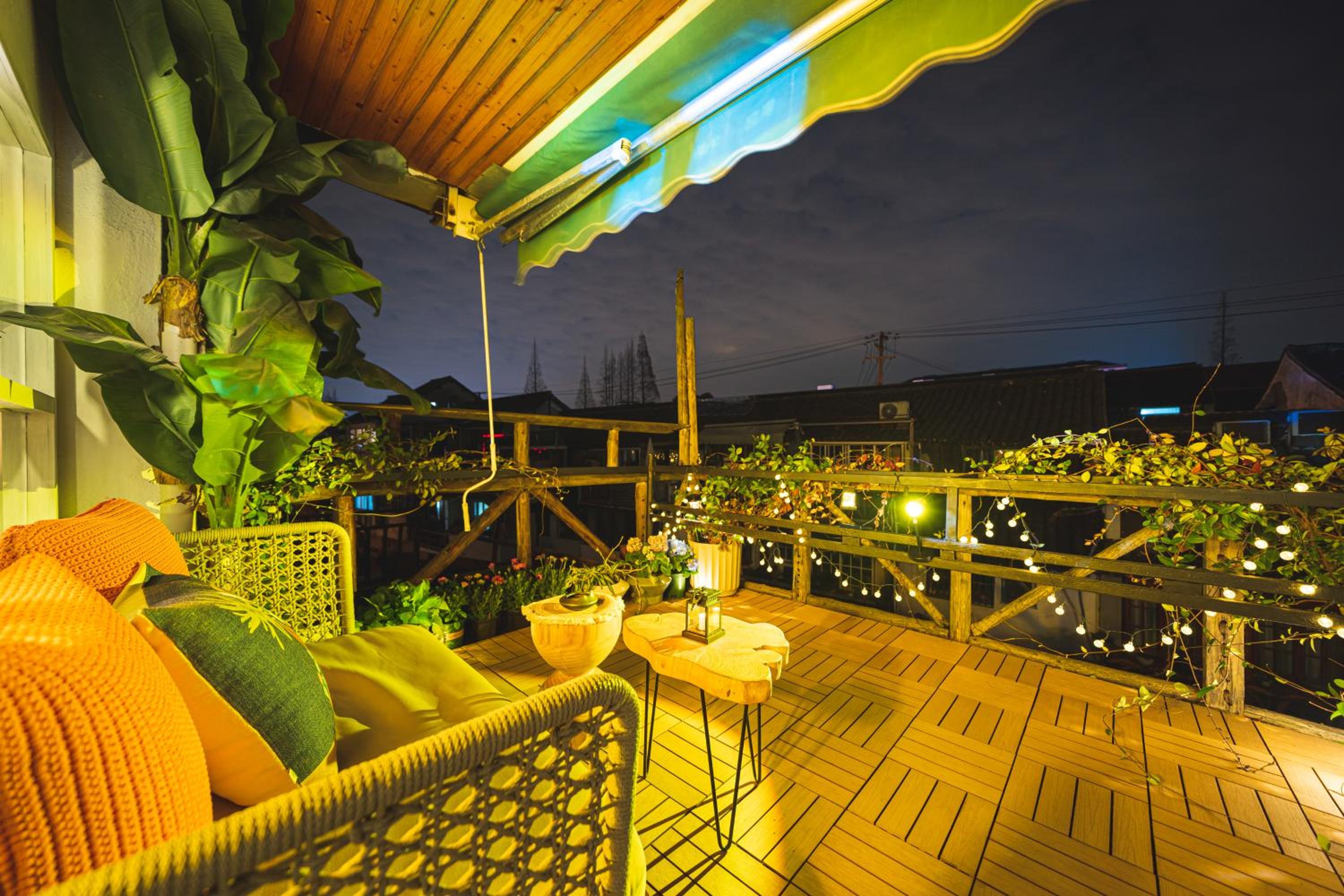Shanghai River View Villa